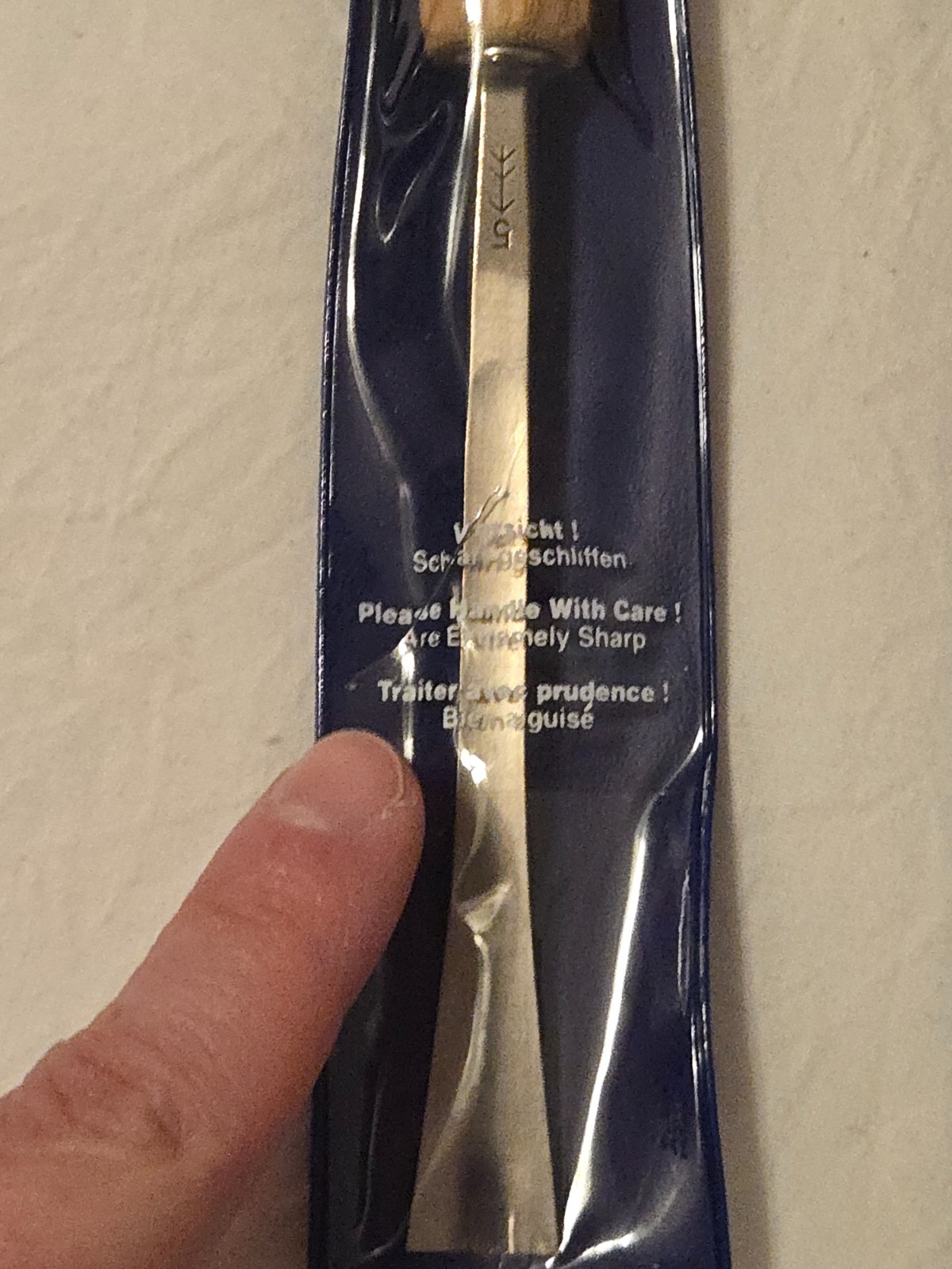 Pfiel Swiss Made Carving Tools Assortment (8 Tools) and Sharpening Stones Set