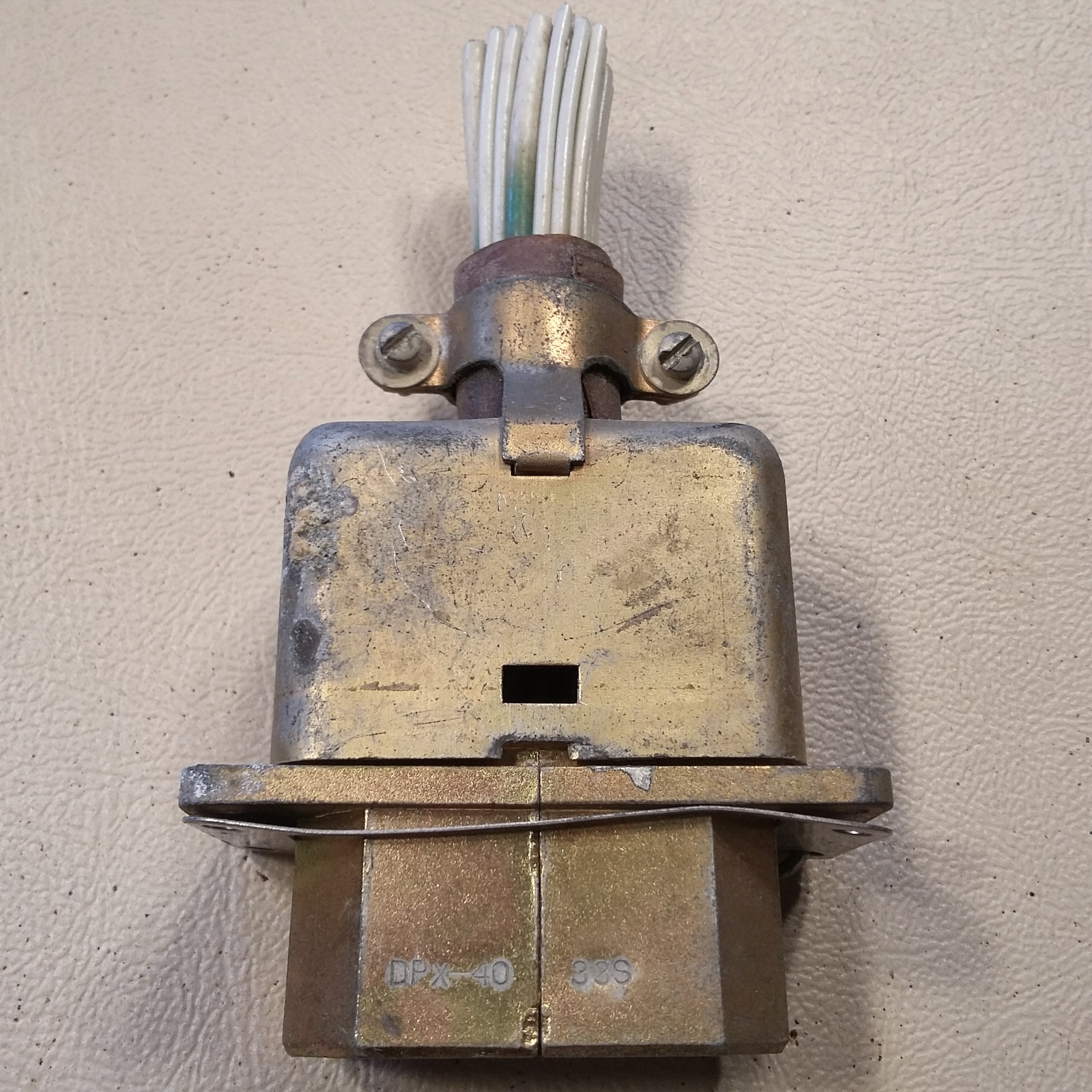 Cannon DPX-40-33S Connector