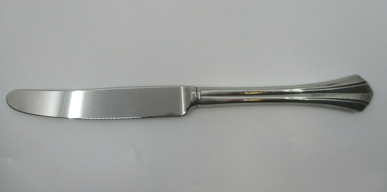ONEIDA STAINLESS RUSHMORE DINNER KNIFE - 9 1/2" - 02Q