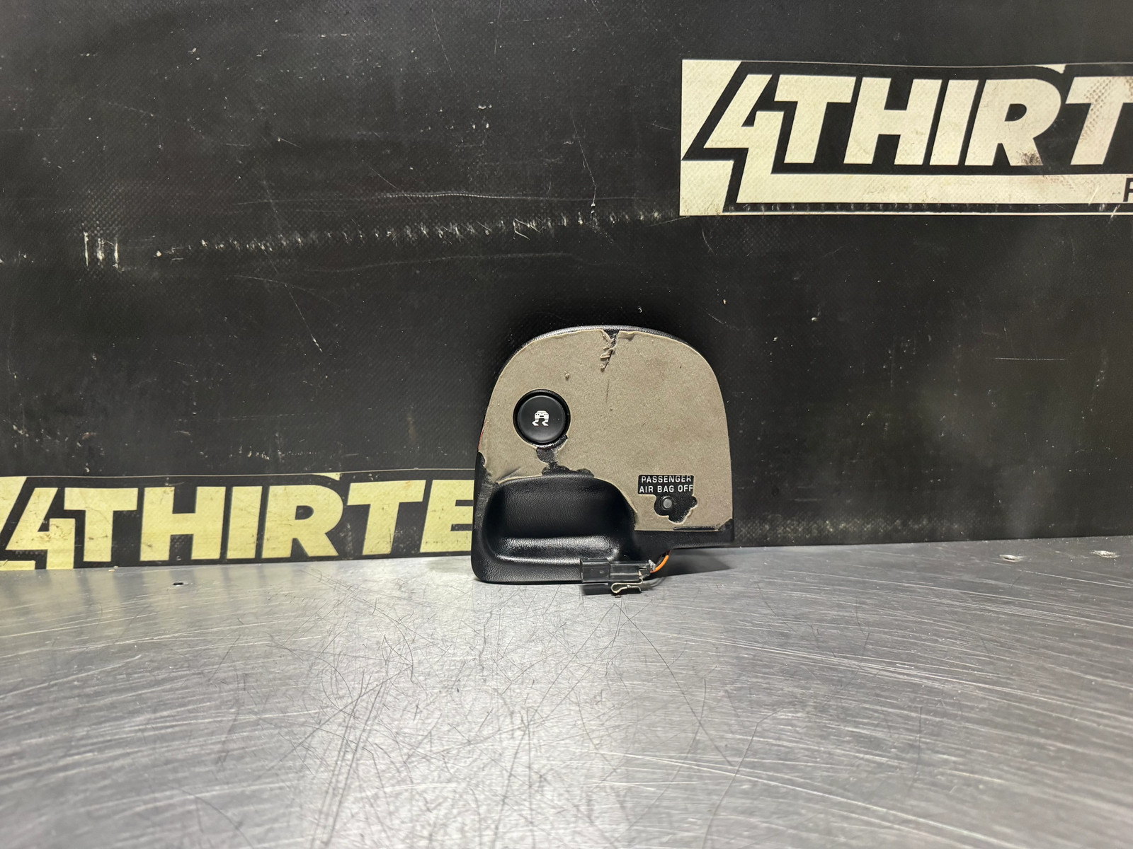 1997-2004 C5 CORVETTE ACTIVE HANDLING TRACTION CONTROL SWITCH OEM 10440631 #N517