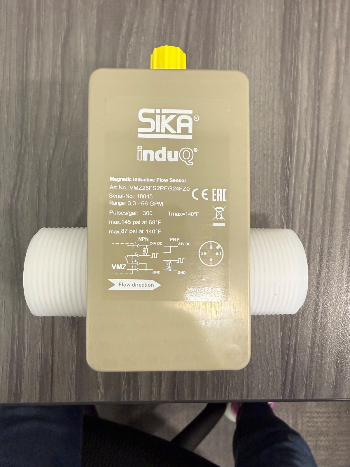 Sika Magnetic Inductive Flow Sensor - 1" NPT - 24V DC - flow range 3.3...66gpm