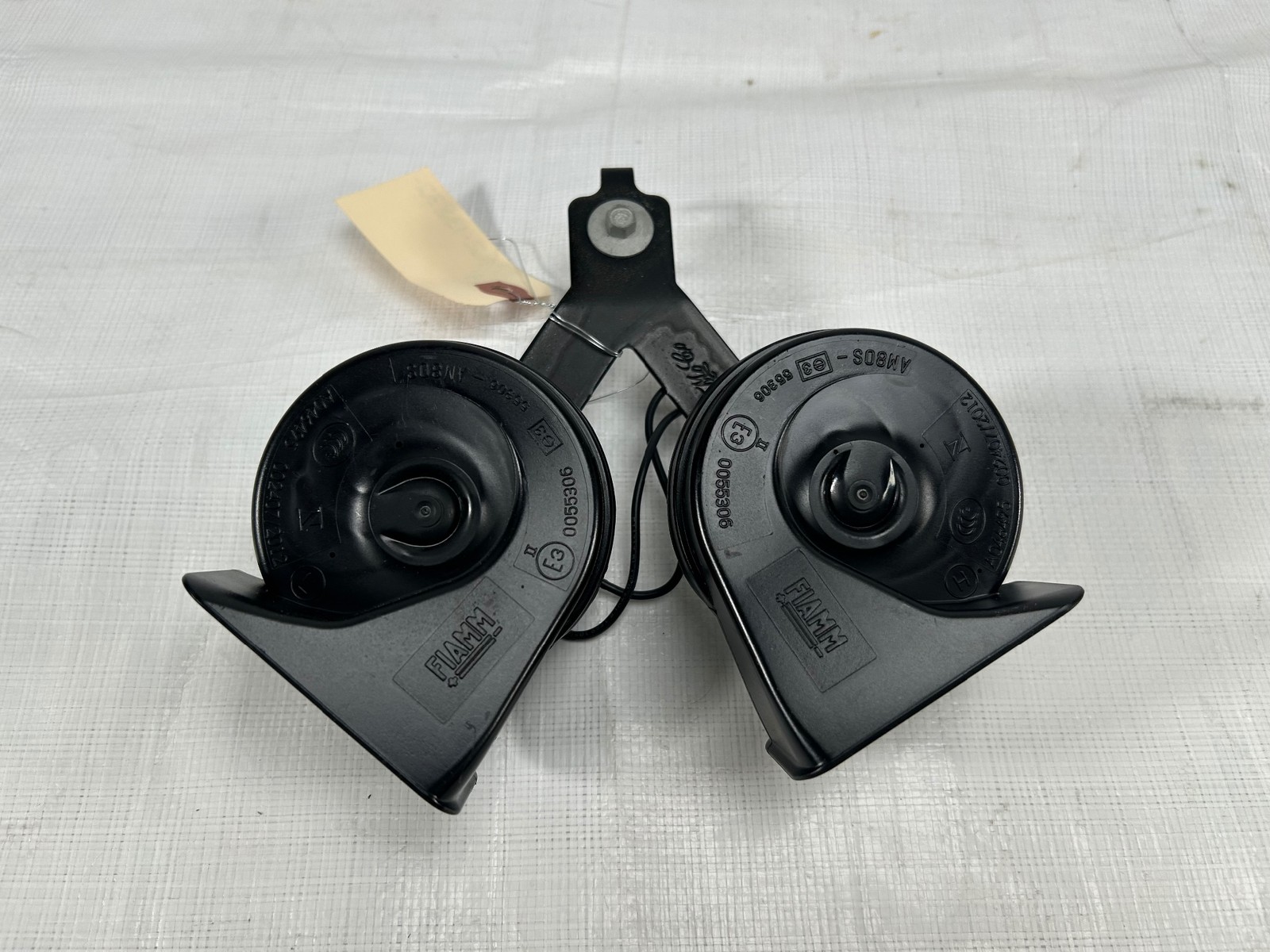 NEW Ford OEM 2008-2019 E150 E250 Super Duty Dual Horn Hi Low 8C2Z-13832-A
