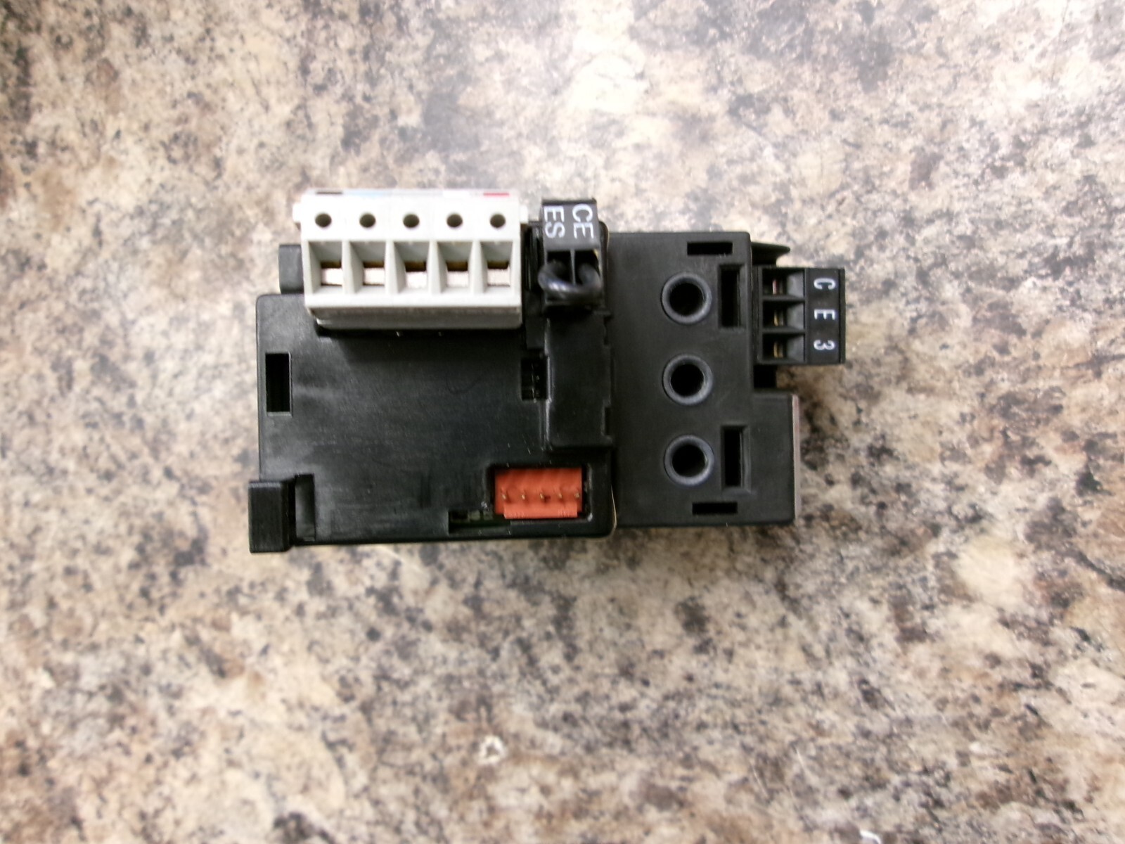 CULTER-HAMMER C395ADDN WITH C395DNA OVERLOAD RELAY OFF A NOS CONTROL BOX A118