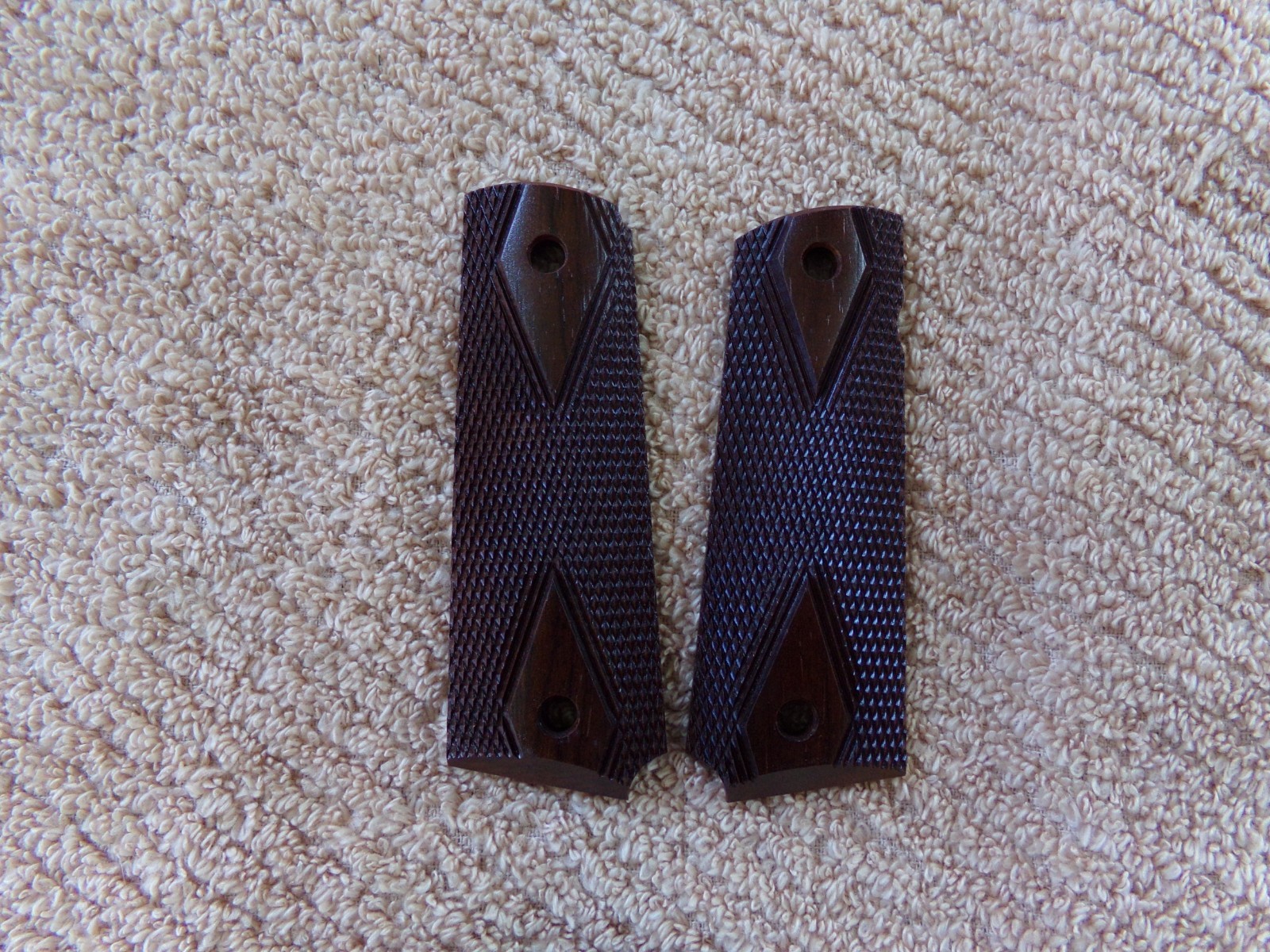 1911 Government Checkered Grips Dark Brown gunsmithing machinist tool