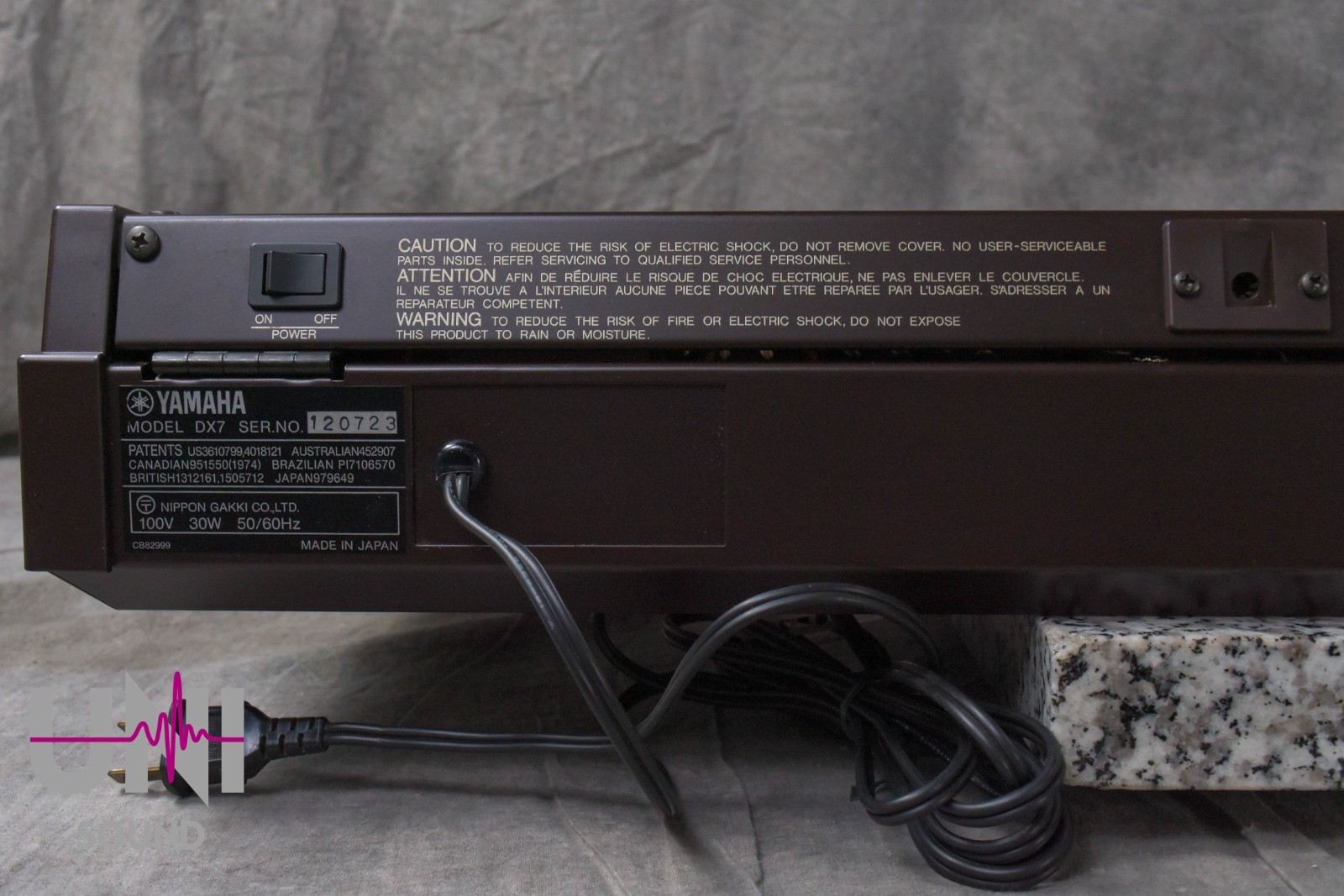 YAMAHA DX7 Digital Programmable Algorithm Synthesizer in Very Good Condition