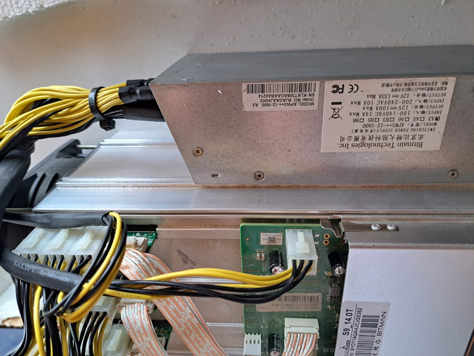 asic miner s9 and s9i