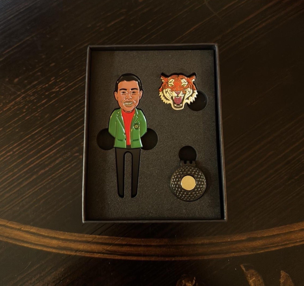 Tiger Woods Divot Tool with Hat Clip and Ball Marker New In Box Golf Gift