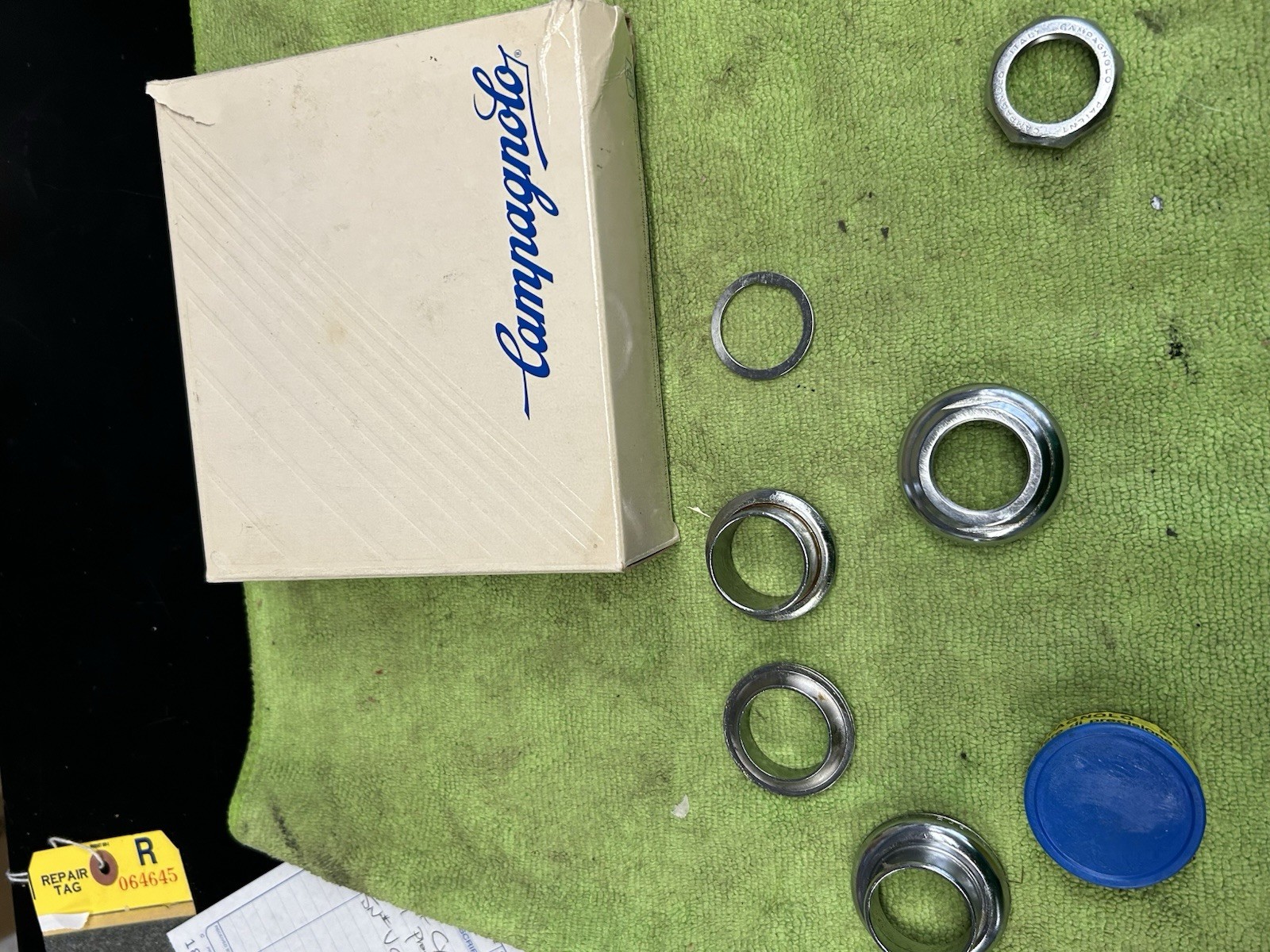 VINTAGE NOS CAMPAGNOLO VICTORY FRENCH HEADSET 25 X 1  IN ORIGINAL BOX