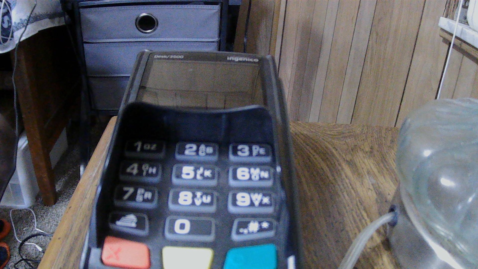 Ingenico Desk 3500 countertop payment terminal