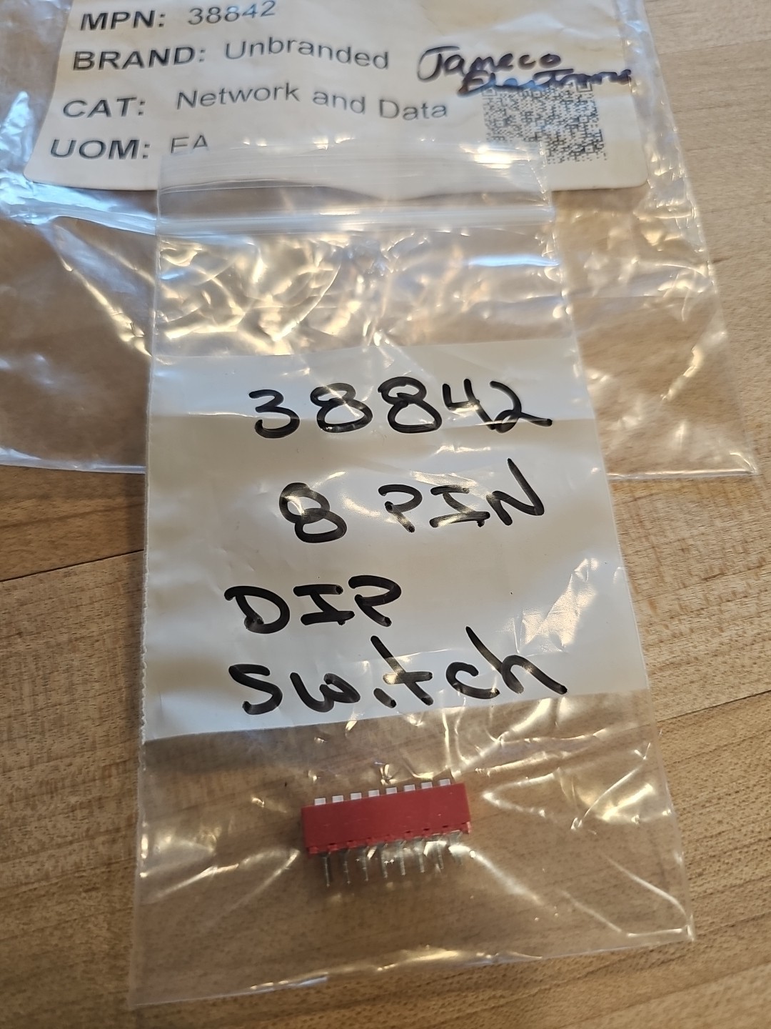 Jameco 8 Position DIP Switch Standard Raised Slide SPST DIP-16