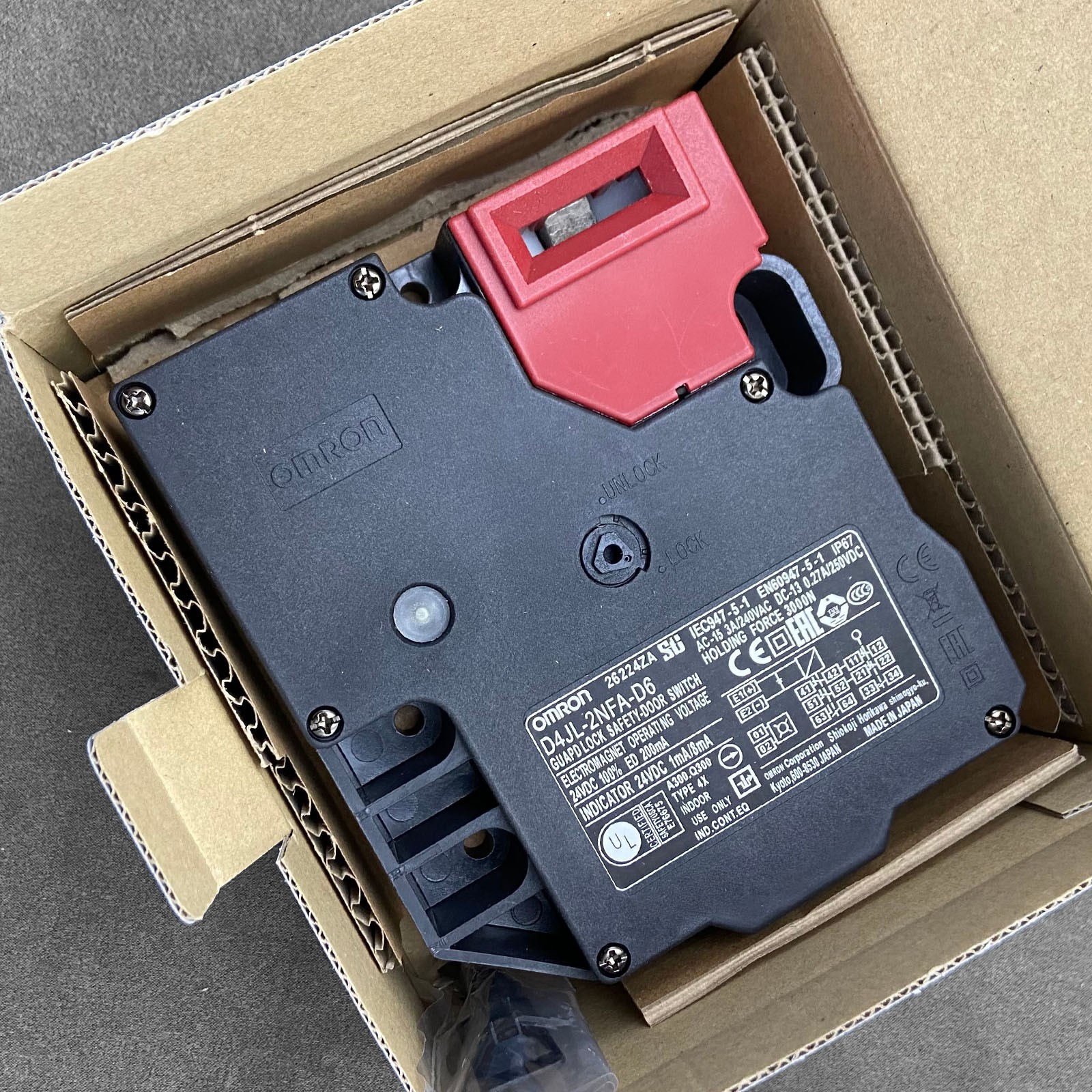 New Guard Lock Safety-door Switch for Omron D4JL-2NFA-D6