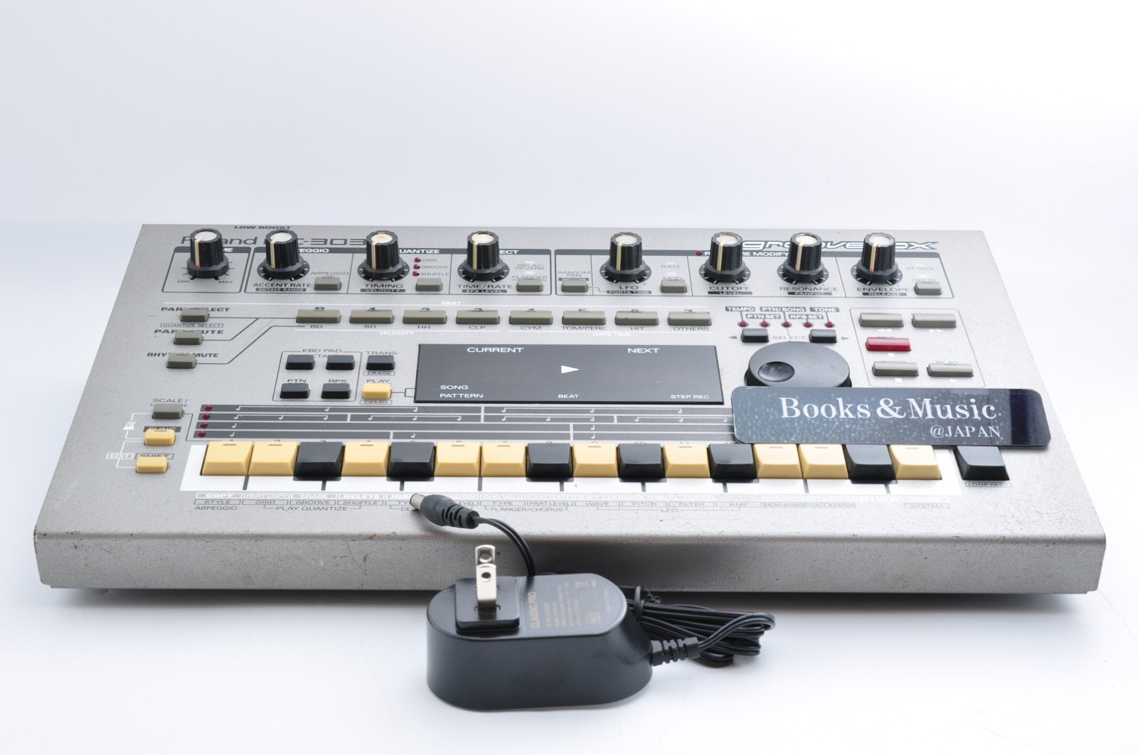 Roland MC-303 Groovebox Sequencer Made in Japan w/Adapter Working 0603X12-5