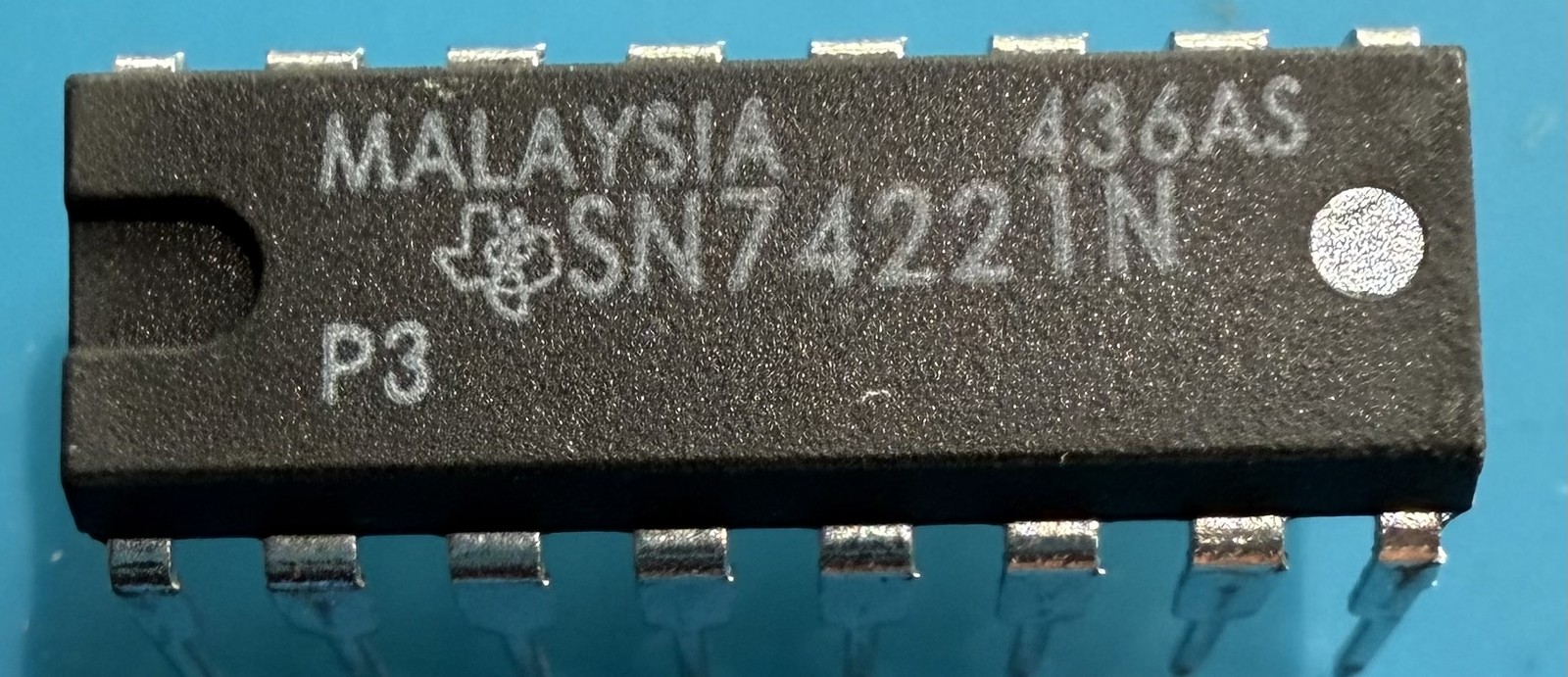 Texas Instruments SN74221N Integrated Circuit