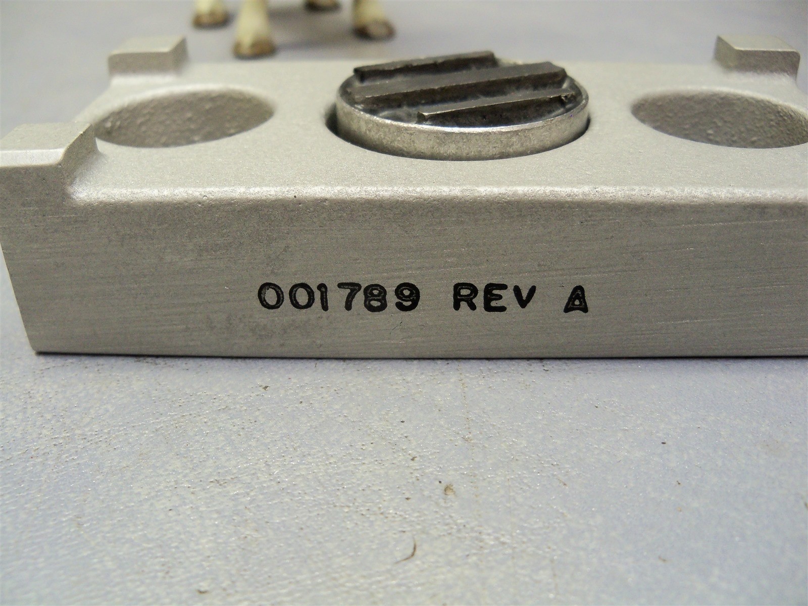 MPM Magnetic support board 4" x 2" x 1" screening block platform