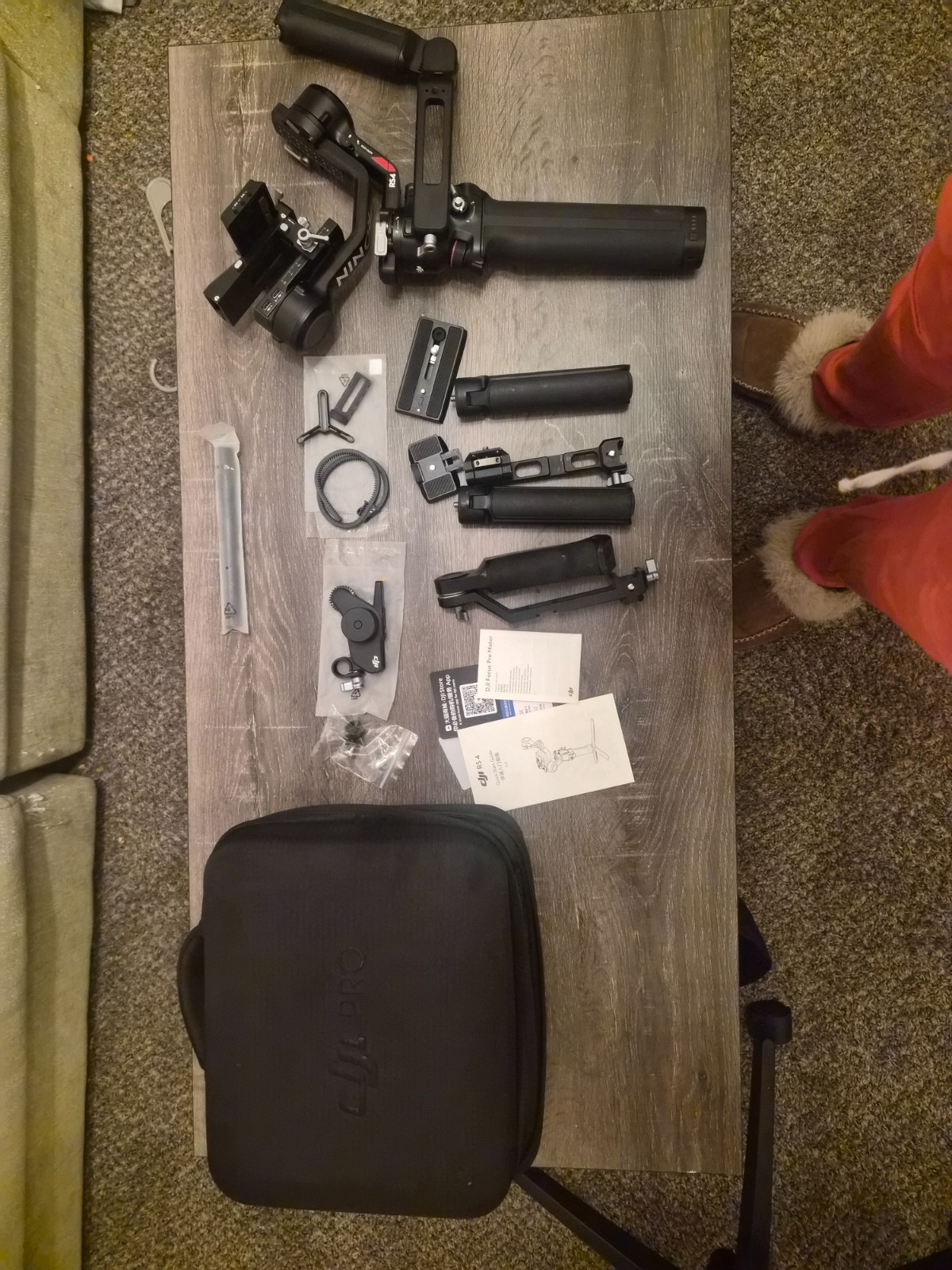 DJI RS 4  Combo Gimbal Stabilizer (2 extra battery packs and grip)