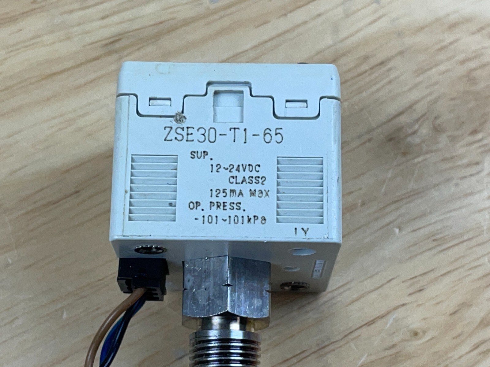 SMC ZSE30-T1-65 Vacuum Pressure Sensor Switch