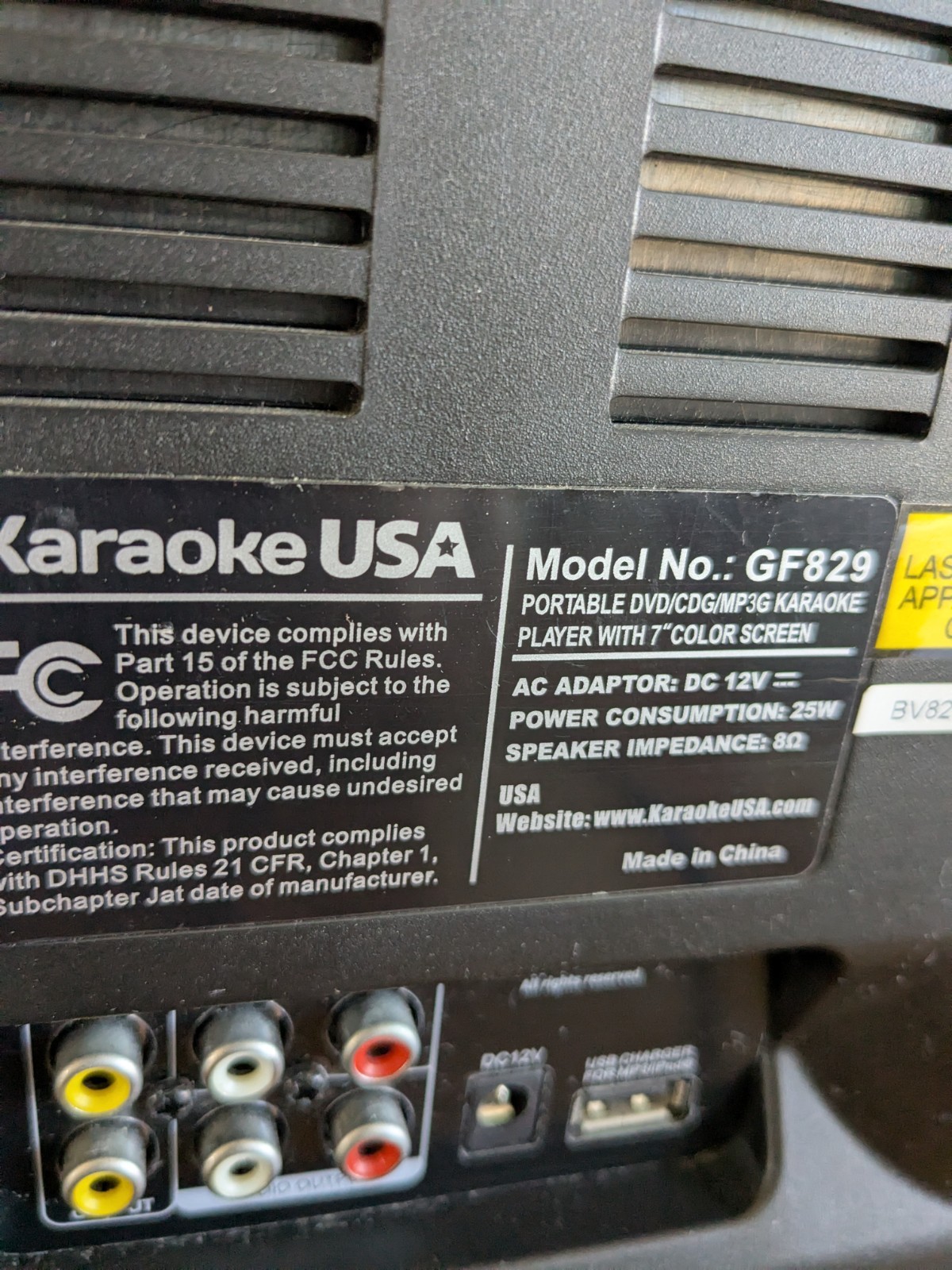 Karaoke USA Model GF829. Two Mics. Tested Works