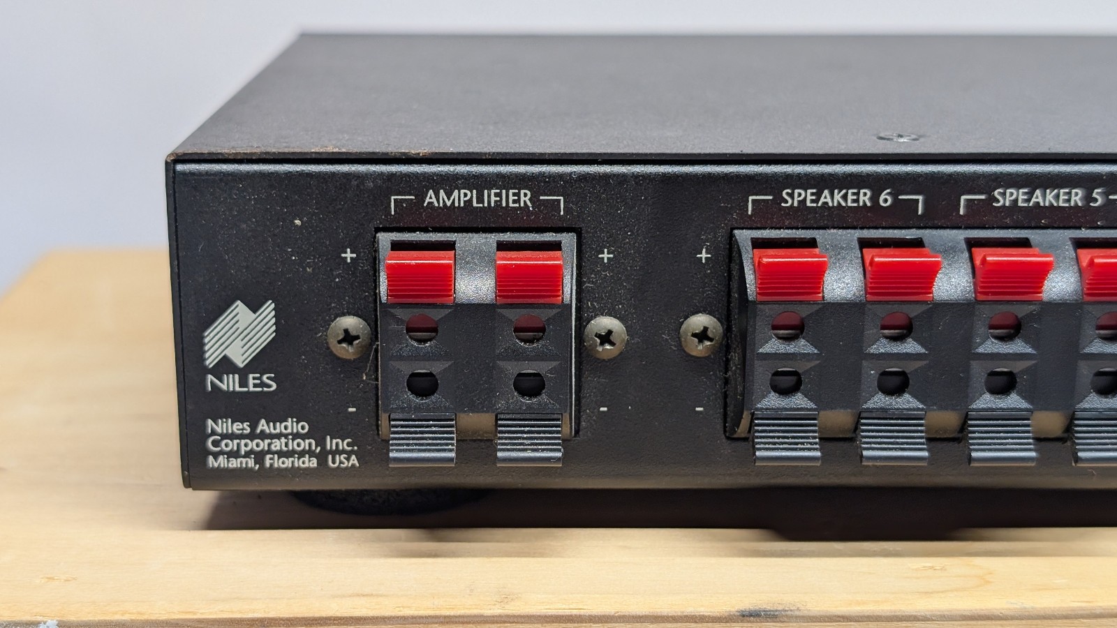 Niles SPS-6 Speaker Selection System 6 Zone Multi-Room Audio Switch Box