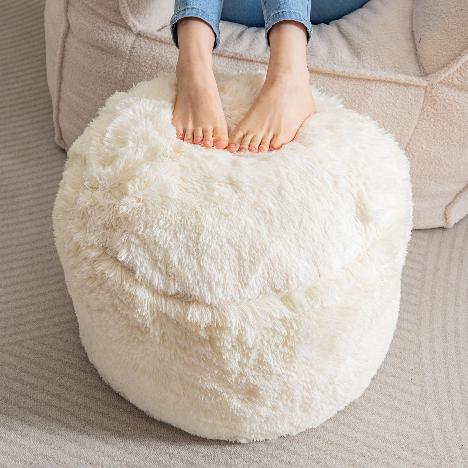 HIGOGOGO Round Stuffed Pouf Ottoman, Long Faux Fur 20"D x 20"W x 18"H, Beige