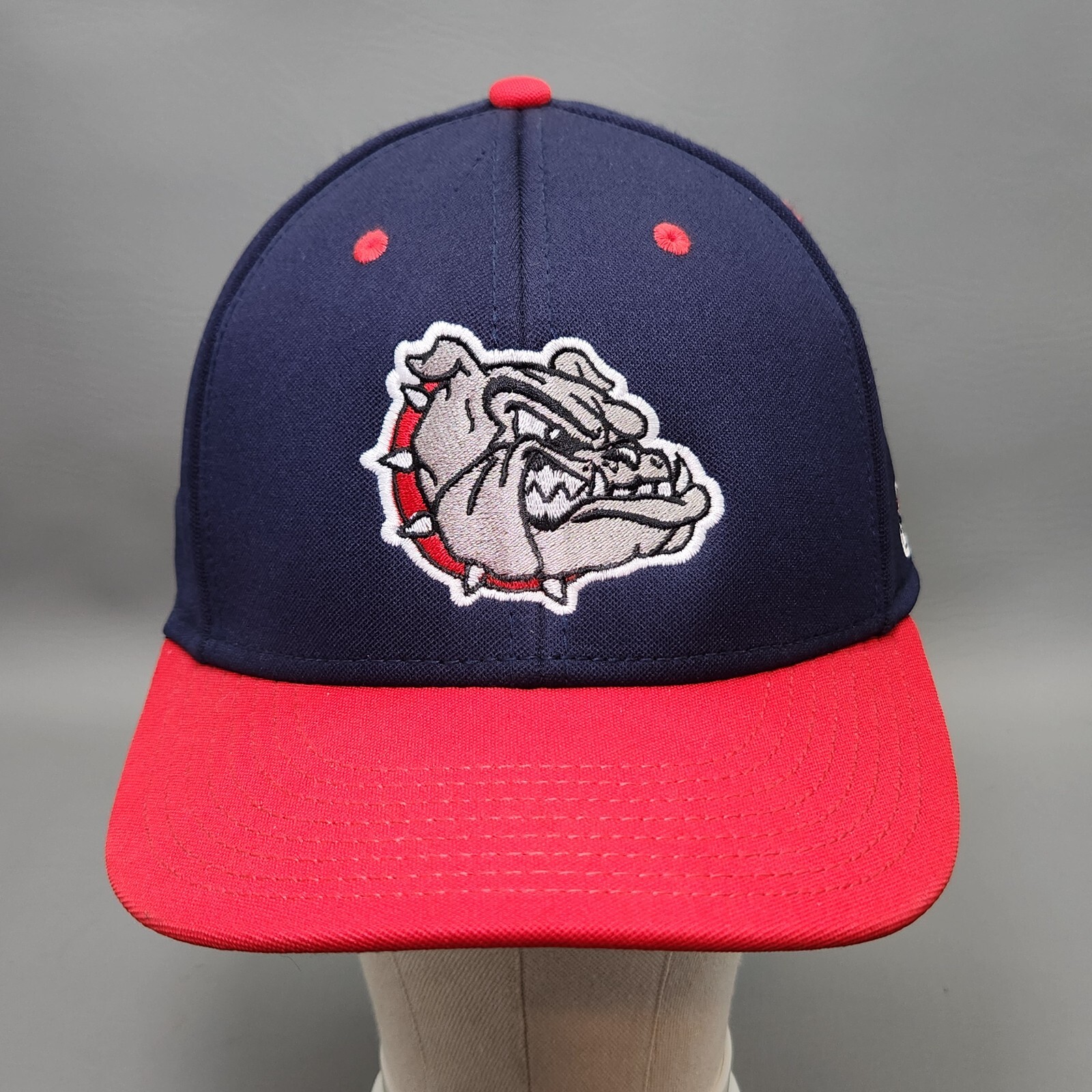 Gonzaga University Bulldogs Hat Cap Fitted Mens Medium Navy Red The Game