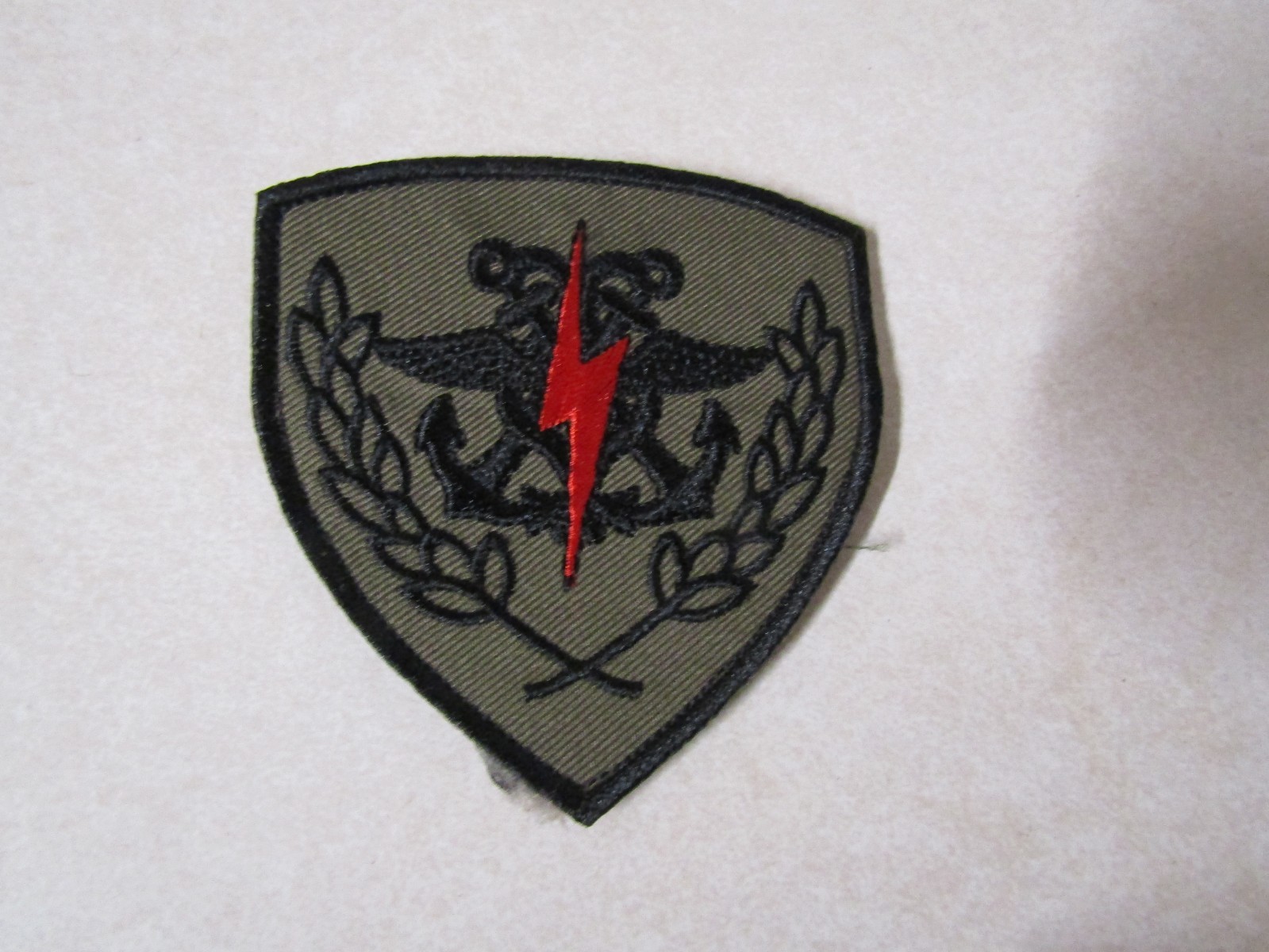 MILITARY PATCH UNSURE FOREIGN NAVY WINGS AND ANCHOR HOOK AND LOOP BACK