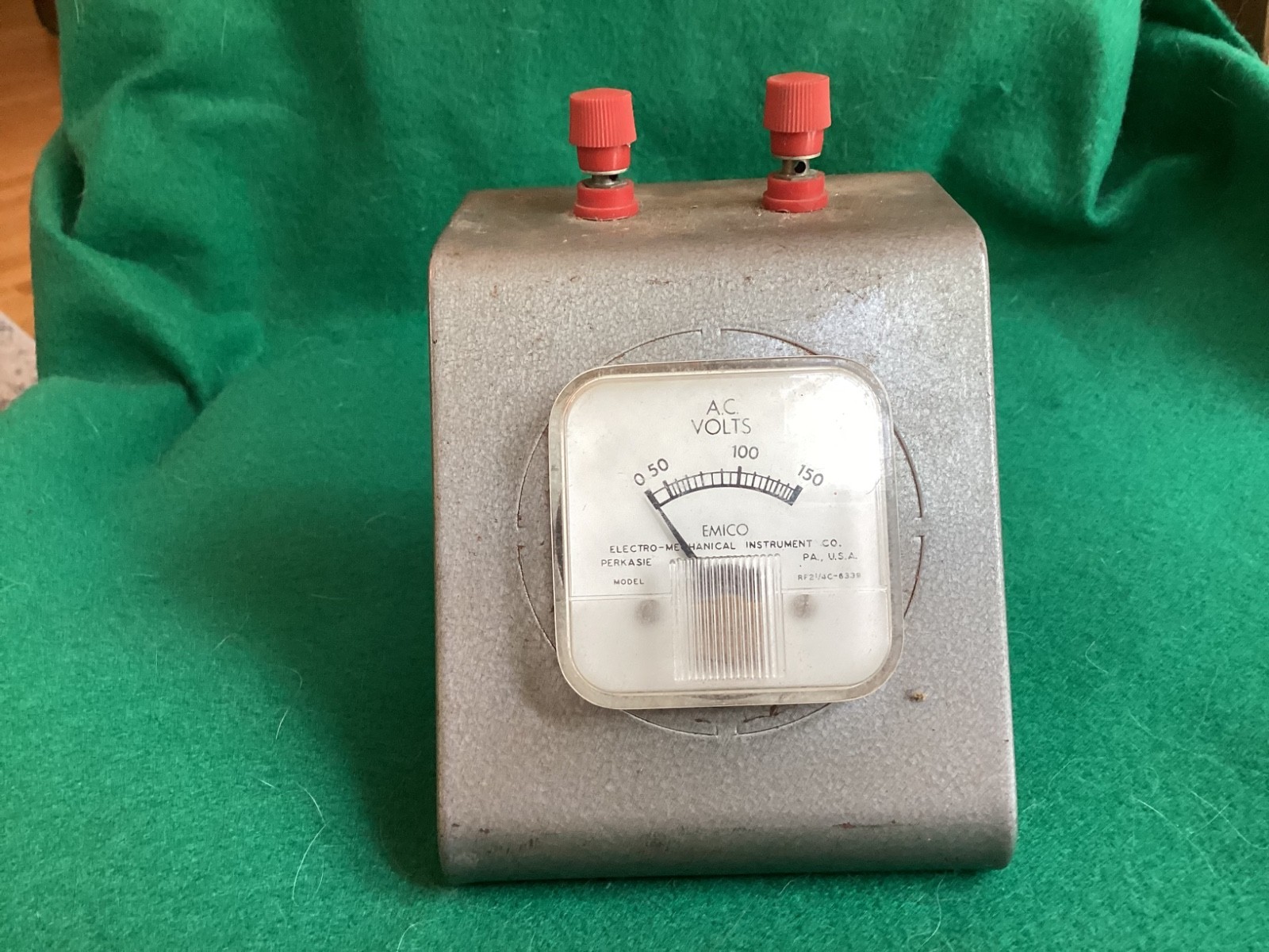 EMICO AC Volt meter/tester, Model RF 2-1/4C-6339, WORKS!