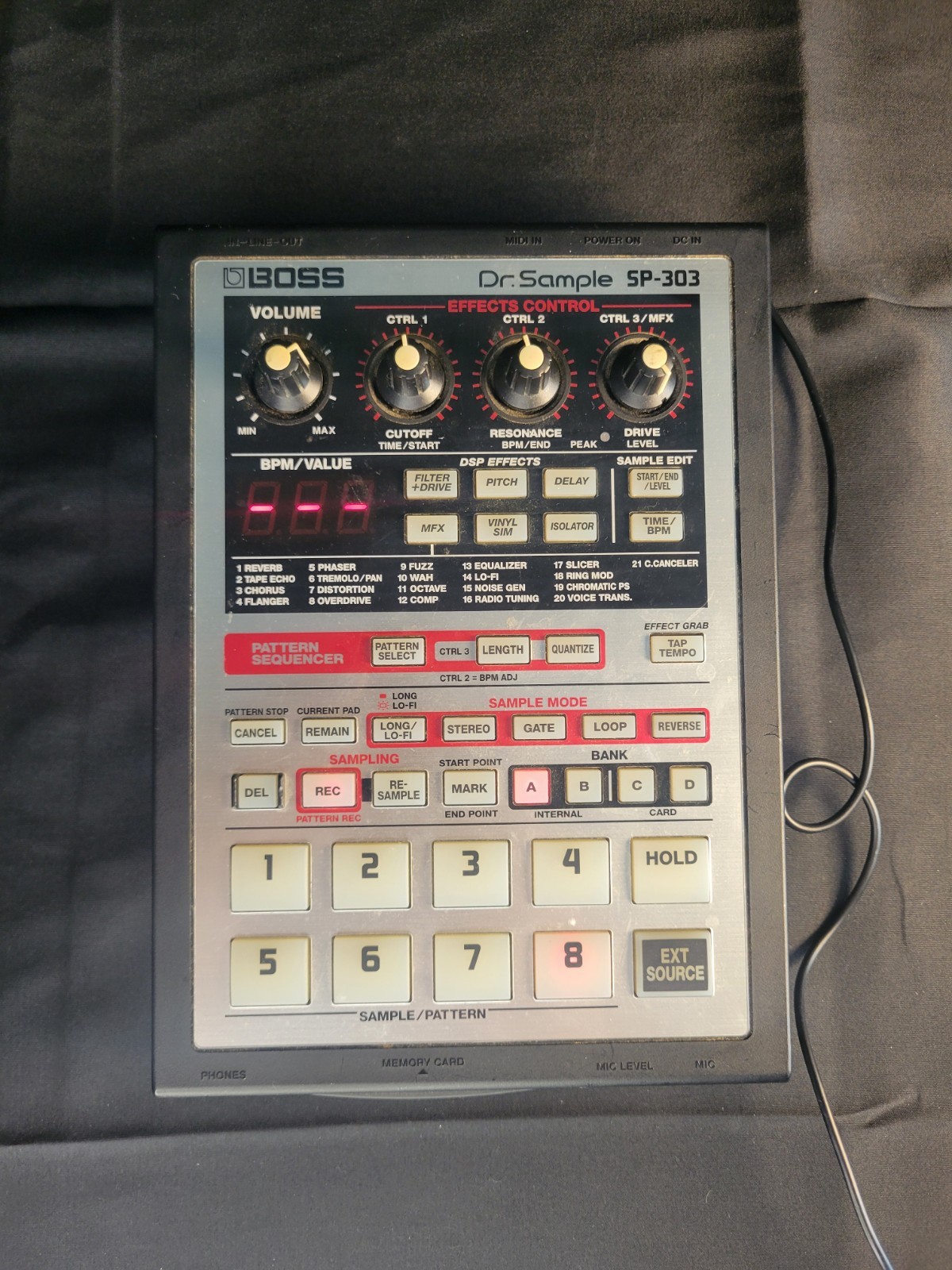 BOSS SP-303 Dr. Sample Sampler Lo-Fi Hip Hop Effects Sequencer Great Condition