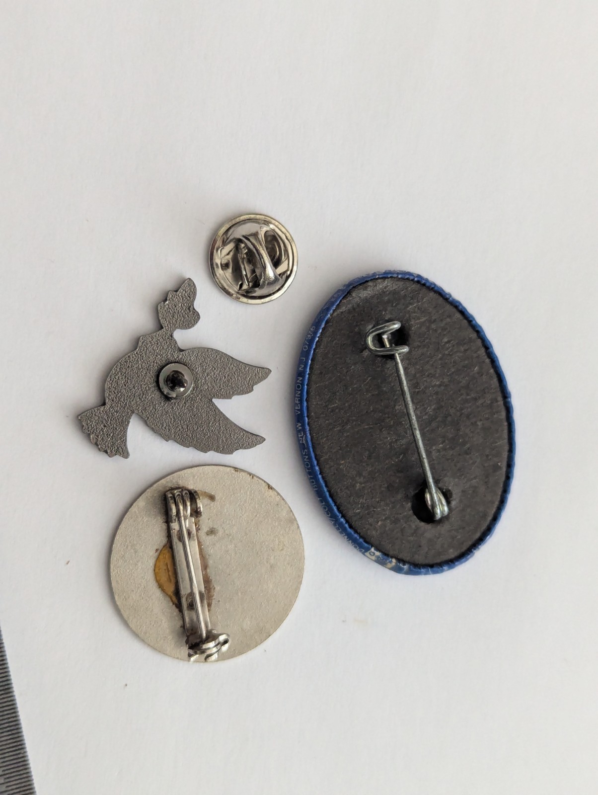 Anti Nuclear CND Peace Dove Pin Badges