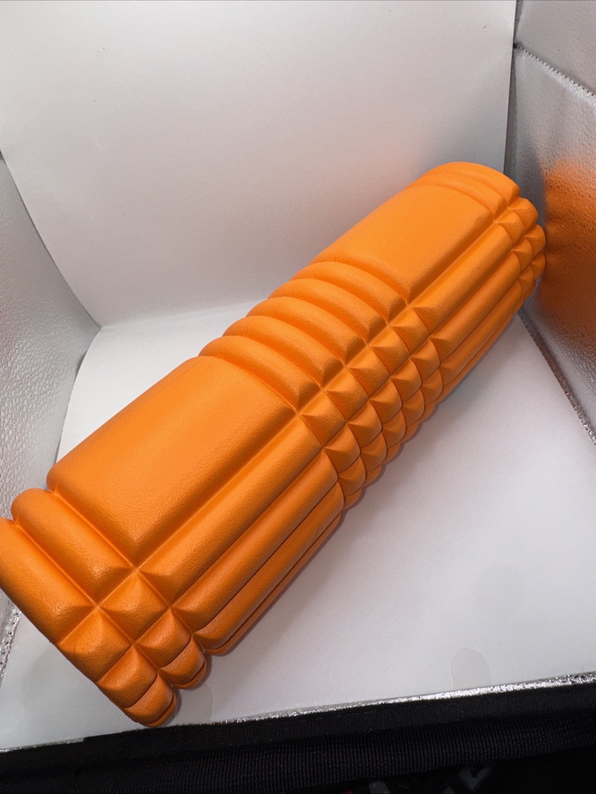 EXCELLENT TriggerPoint GRID Vibe Plus Vibrating Foam Roller 4 Speed - No Charger