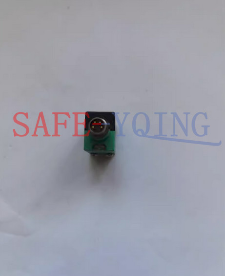 Used 1PC Pepperl+Fuchs Photoelectric switch ML6-8-H-120-RT/59/65a/95/136