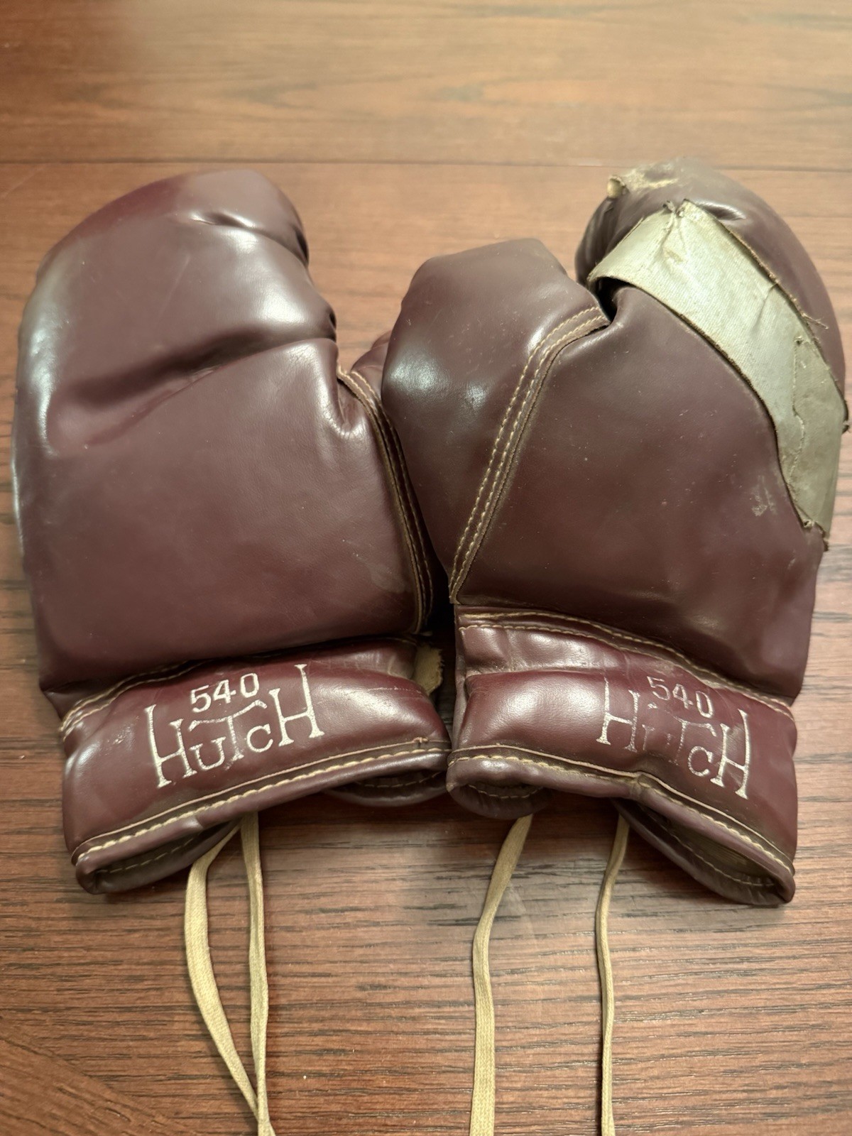 VINTAGE HUTCH P525 CHILDS YOUTH SMALL BOXING GLOVES