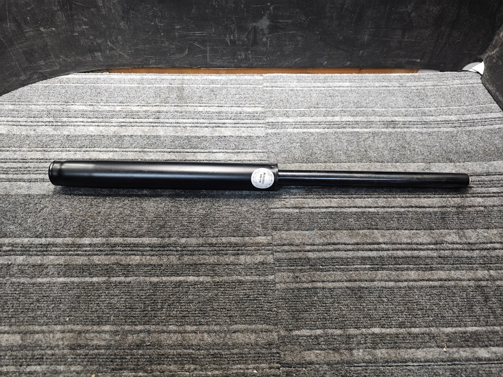 Global Industrial KIG-TW Office Chair Riser Cylinder Replacement 27.5" Long