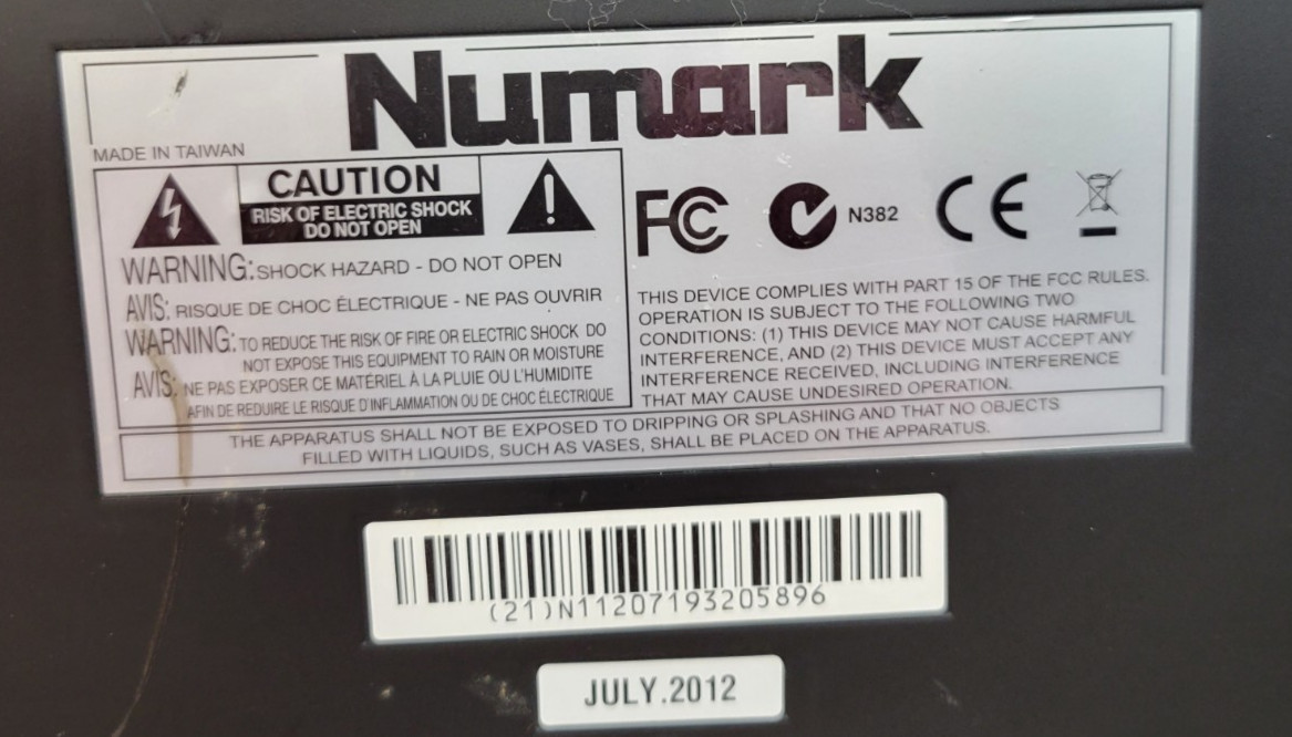 Numark iDJ Pro premium DJ controller for iPad - No laptop required - UNTESTED