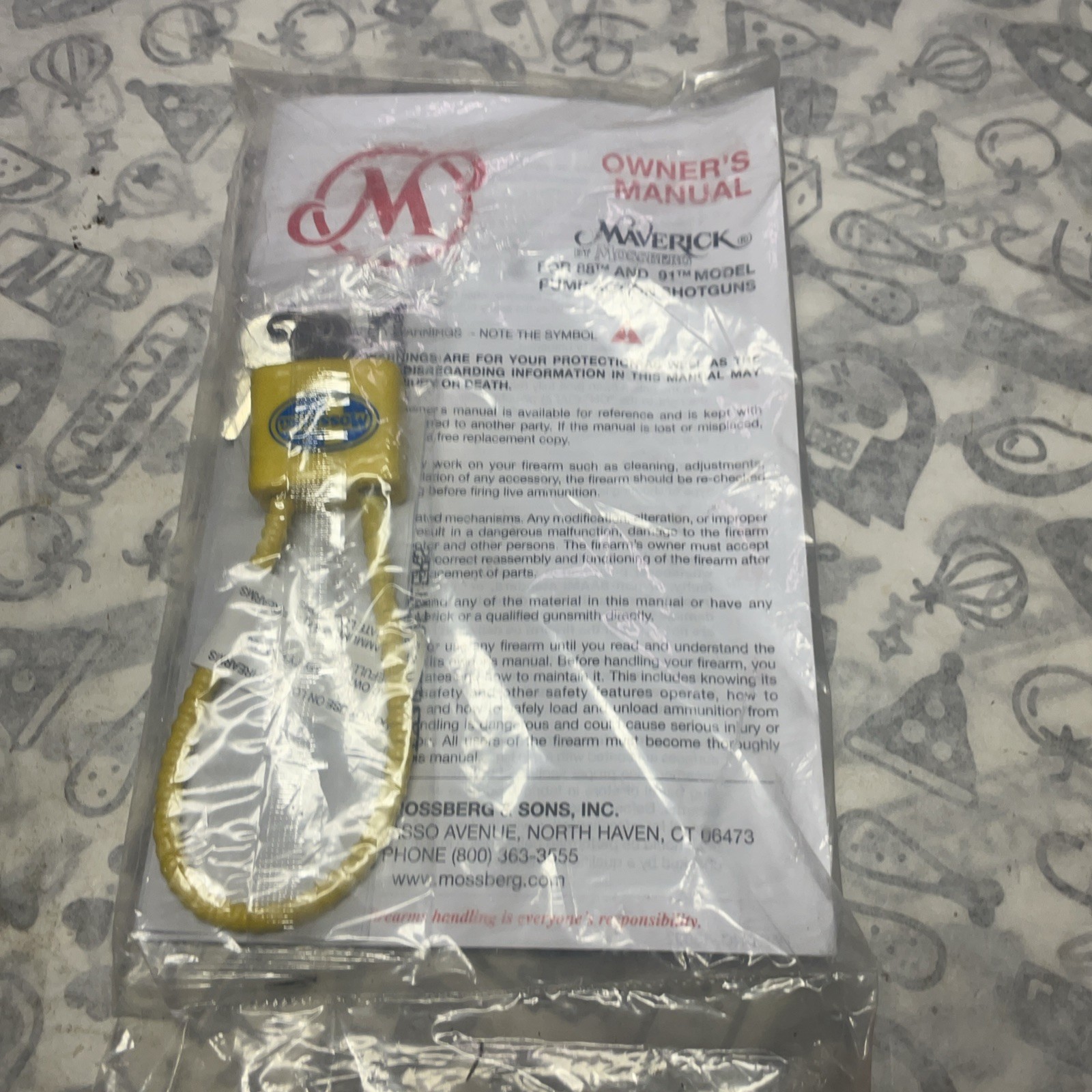 Mossberg Yellow Cable GUN Lock With 2 Keys for Shotguns