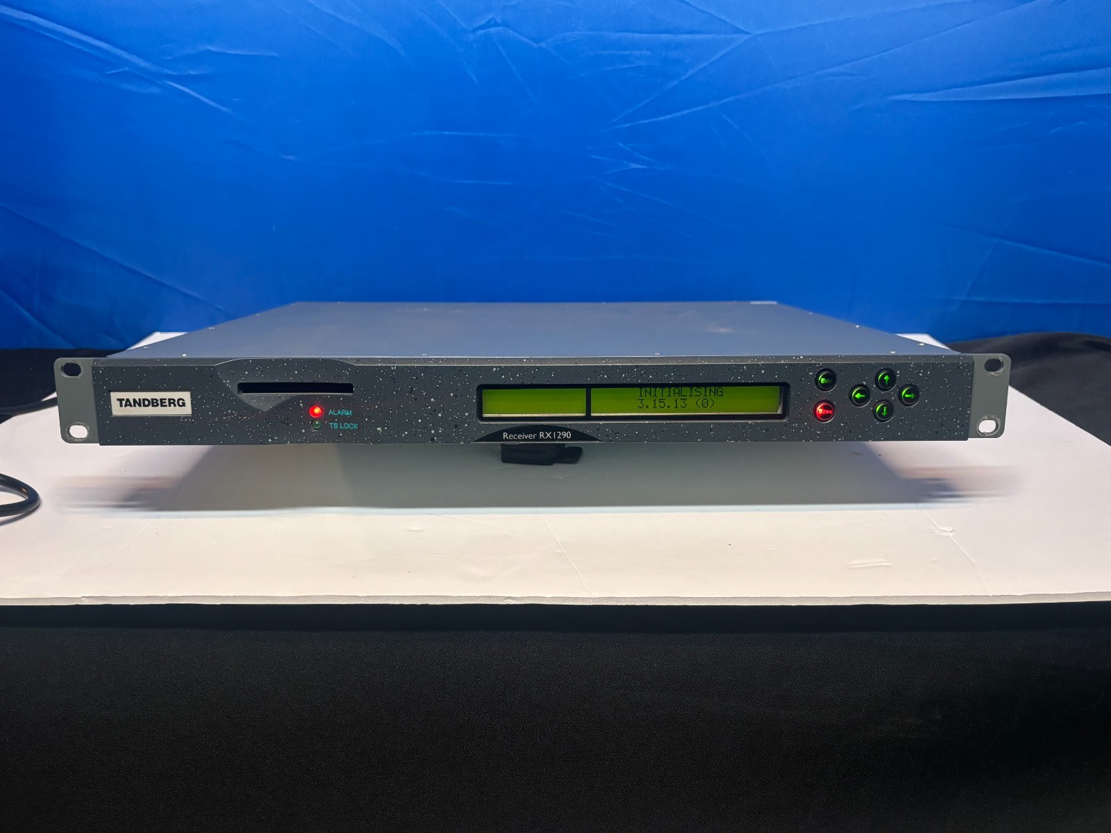 Tandberg RX1290 Multi-Format SD/HD Integrated Receiver Decoder, noisy fan