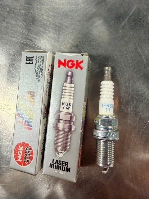IFR5L11 NGK LASER IRIDIUM SPARK PLUGS SET OF 2