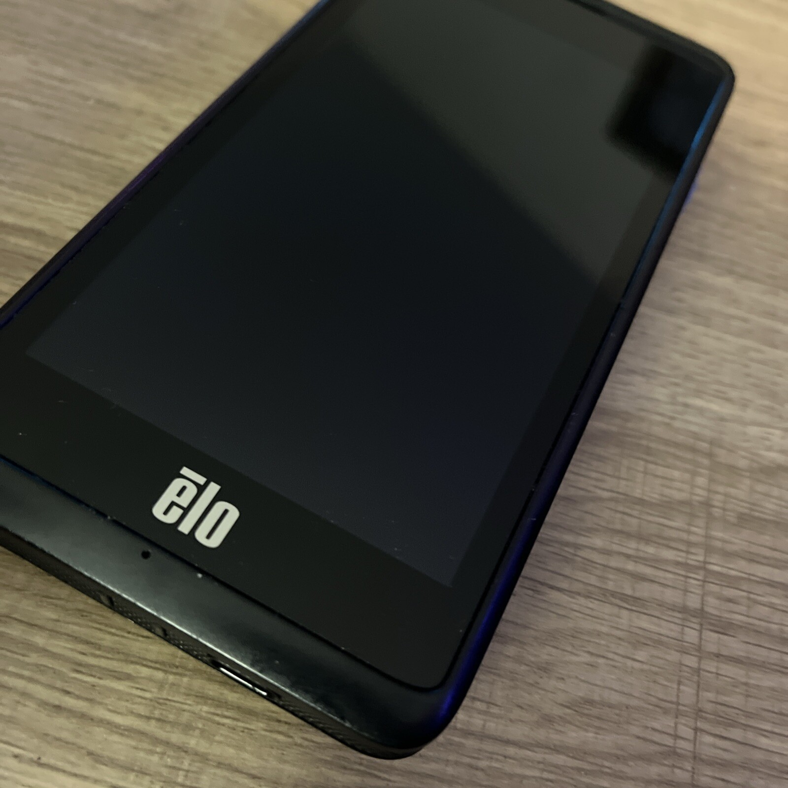 Elo M50 Mobile Computer Elo E862573 Wi-Fi, Android 10 with GMS, 5.5-inch HD