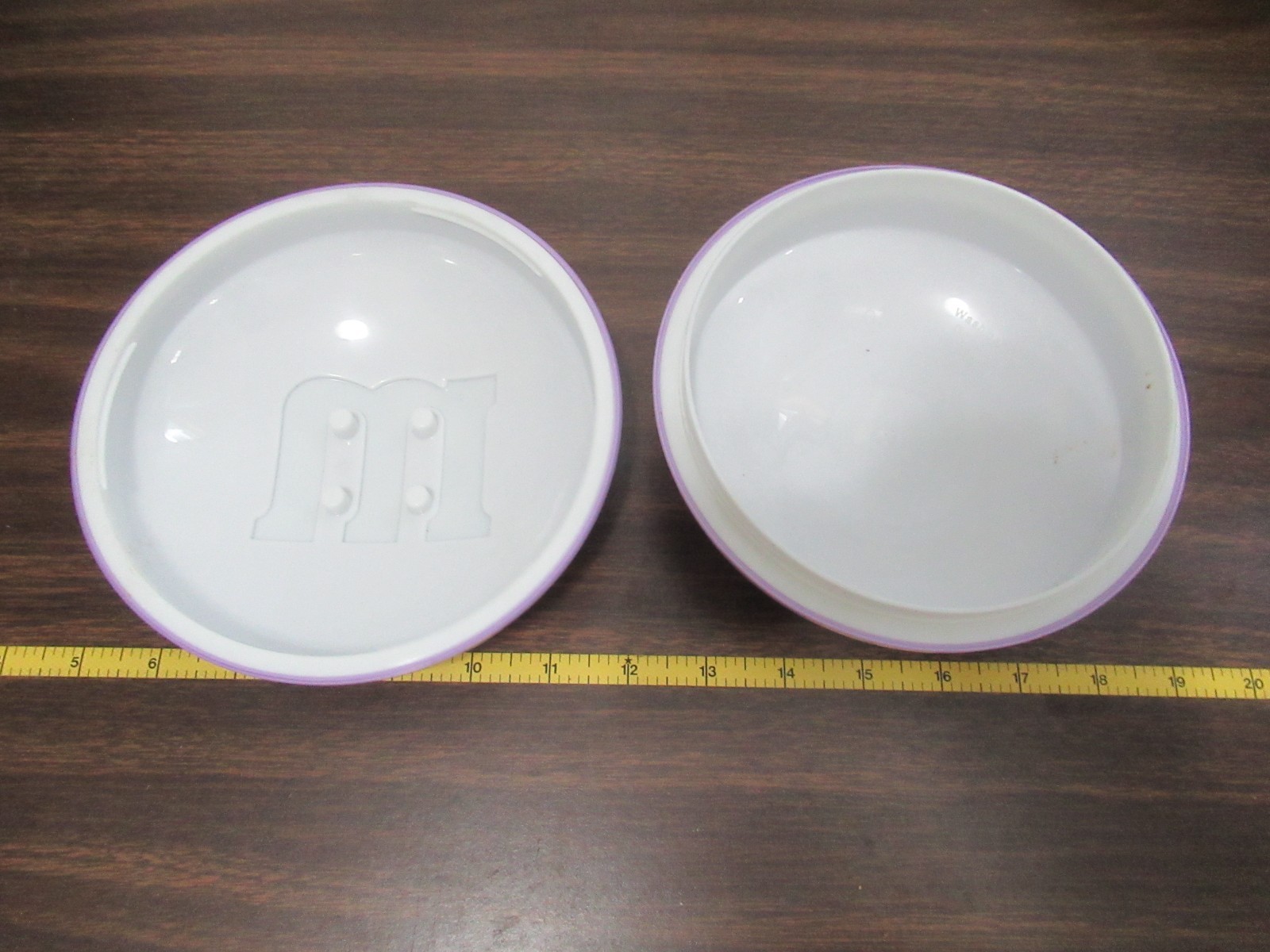 M&M lot of 3 plastic pastel Easter containers