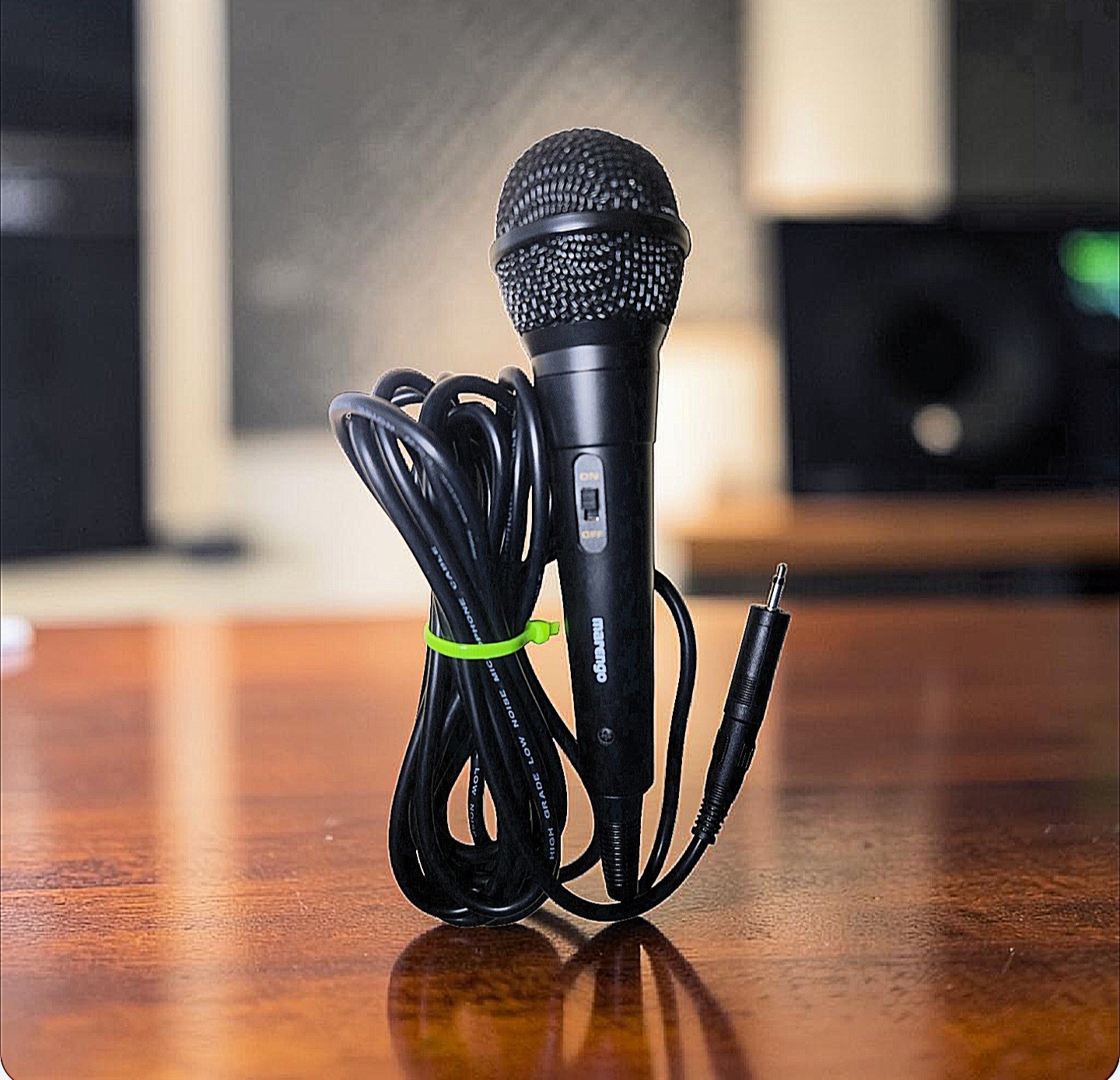 Cardioid dynamic microphone Marengo with cable 4 meters (13-14 feet).for Karaoke