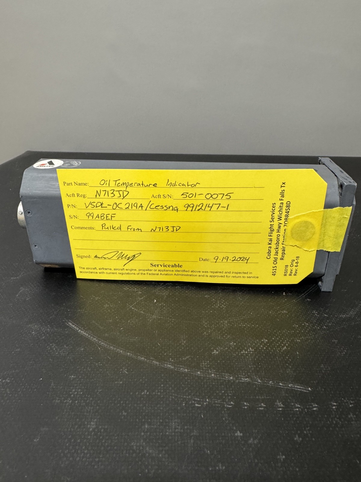 Cessna Oil Temperature Indicator PN 9912147-1 - SERVICEABLE