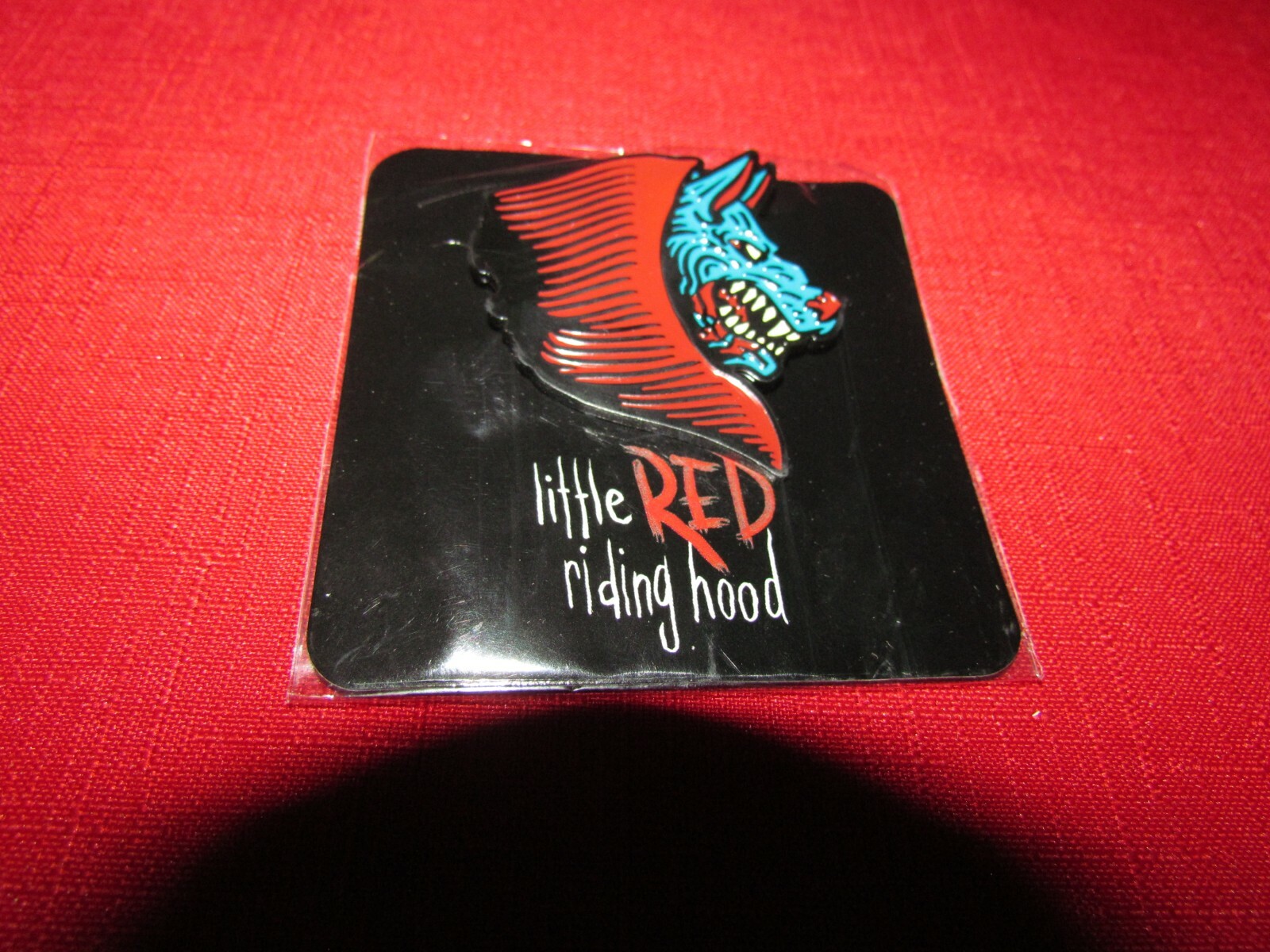 LOOT EXCLUSIVE FRIGHT LITTLE RED RIDING HOOD PIN RARE NEW SEALED WOLF