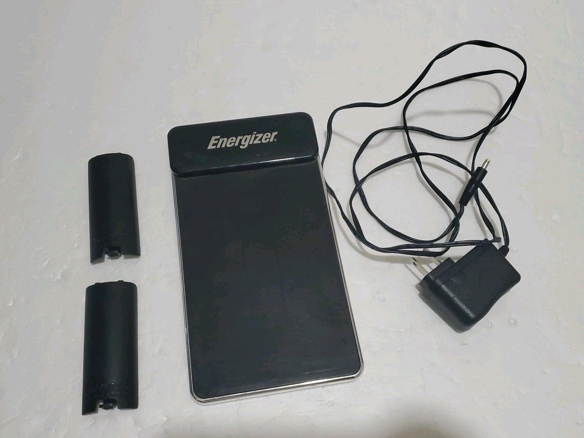 Energizer Battery Charging System Nintendo Wii Remote- NO BATTERIES
