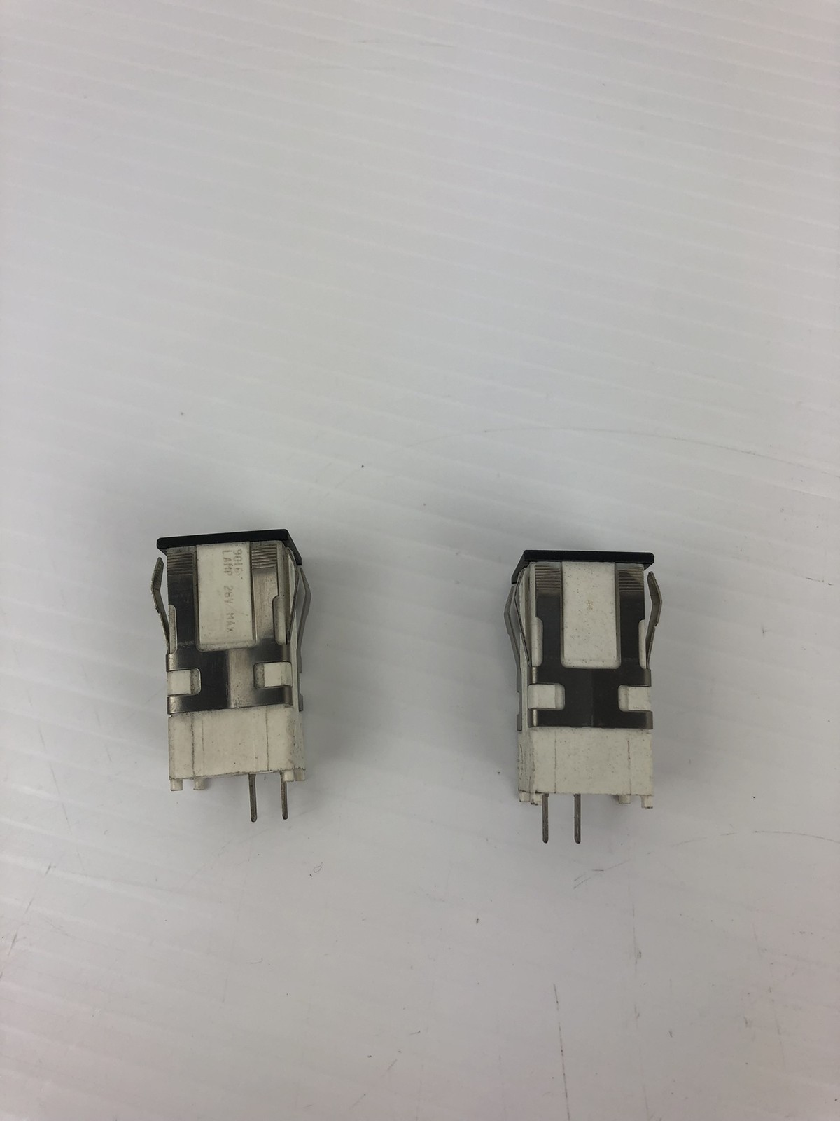 Micro Switch 9016 AML 41 Series Lamp 28V (Lot of 2)