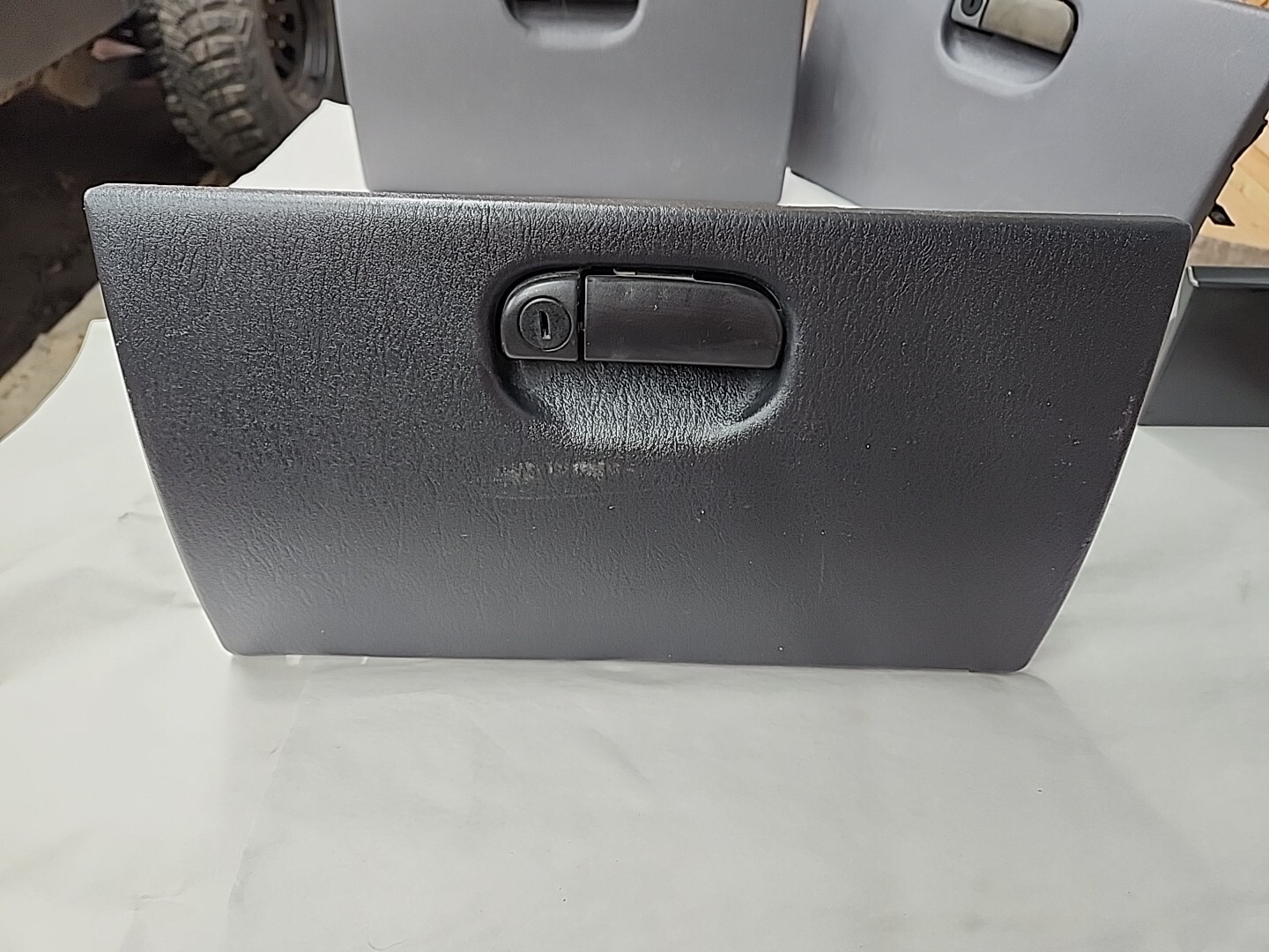 Agate Dark Gray 97-06 Jeep Wrangler TJ Glove Box Glovebox Assembly Door Latch