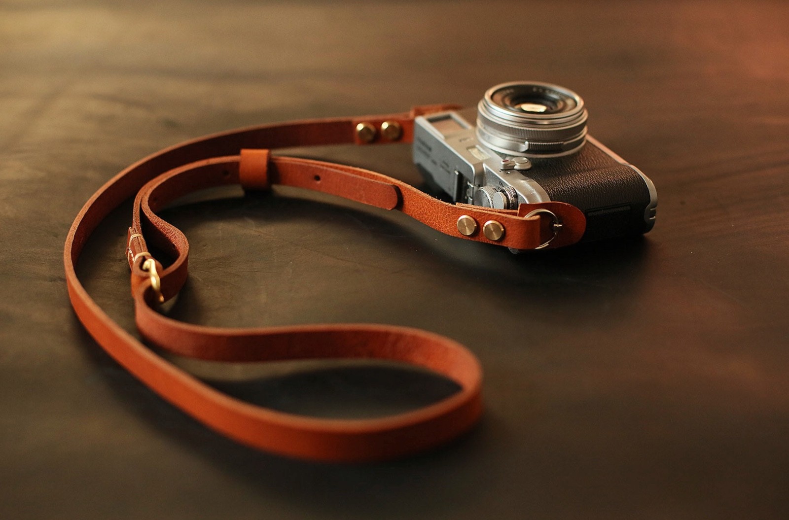Handmade Brown Leather Camera Strap – Full-Grain Adjustable Vintage Neck Strap