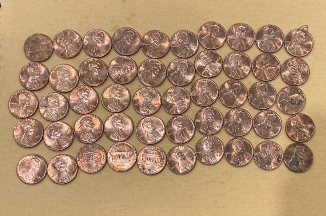 1982 (P) Large Date Copper uncirculated paper-wrapped roll of  Lincoln Cents
