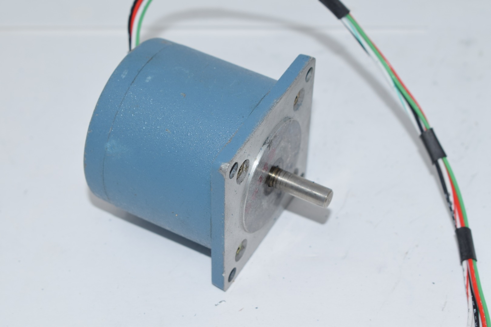 SUPERIOR ELECTRIC M061-FC08 SYNCHRONOUS STEPPING MOTOR SLO-SYN BM101025 1.25V 3.