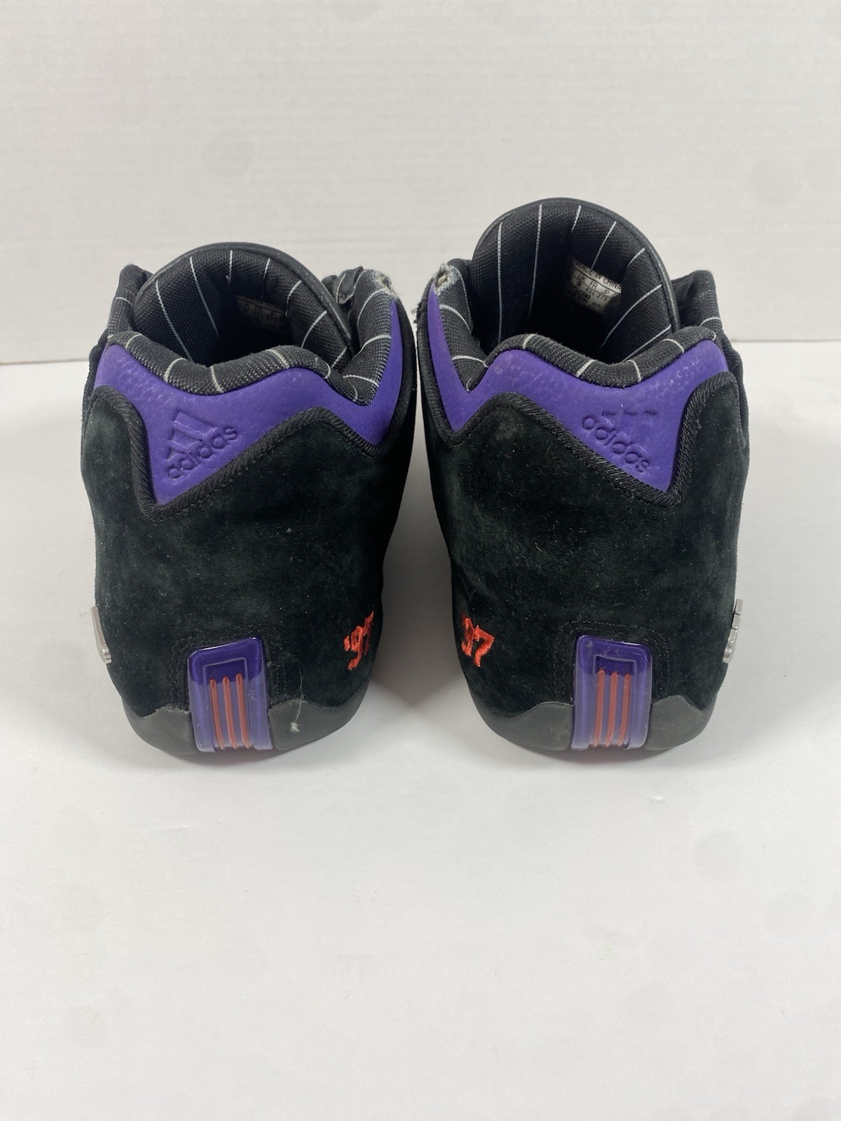 ADIDAS T-MAC 3 Restomod Size 9.5 GY2394 Basketball Shoes Black Purple Lace Up