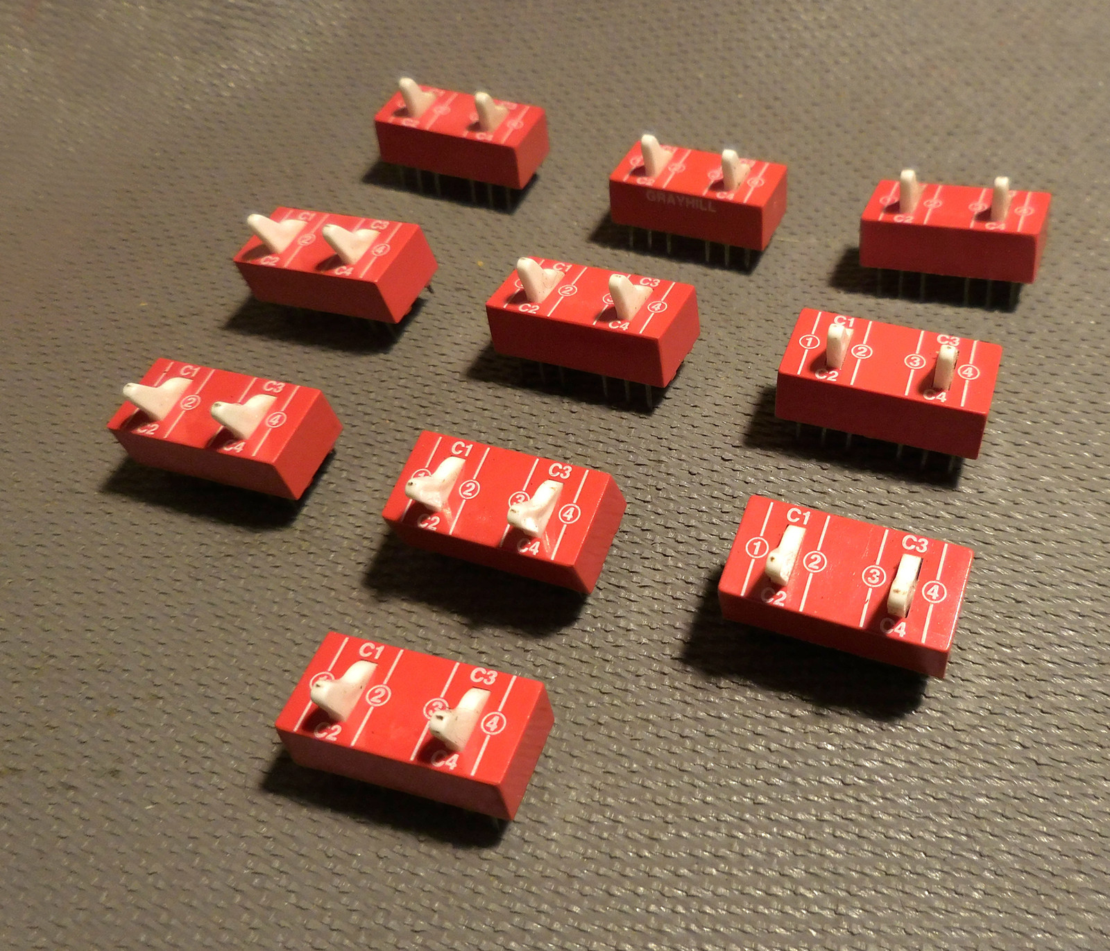 Grayhill Toggle Dual DPDT DIP Switch 2 Double Pole Double Throw Switches 10 Pcs