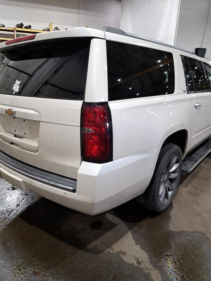 2015 Suburban 1500 Jack Sku#4379690